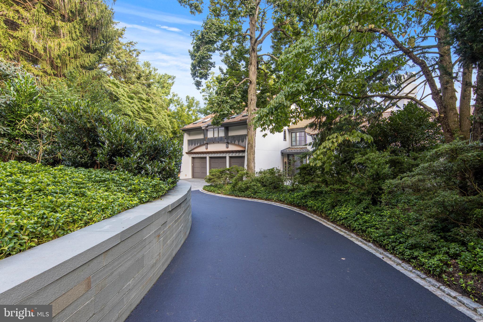 RAVENSCLIFF - Residential