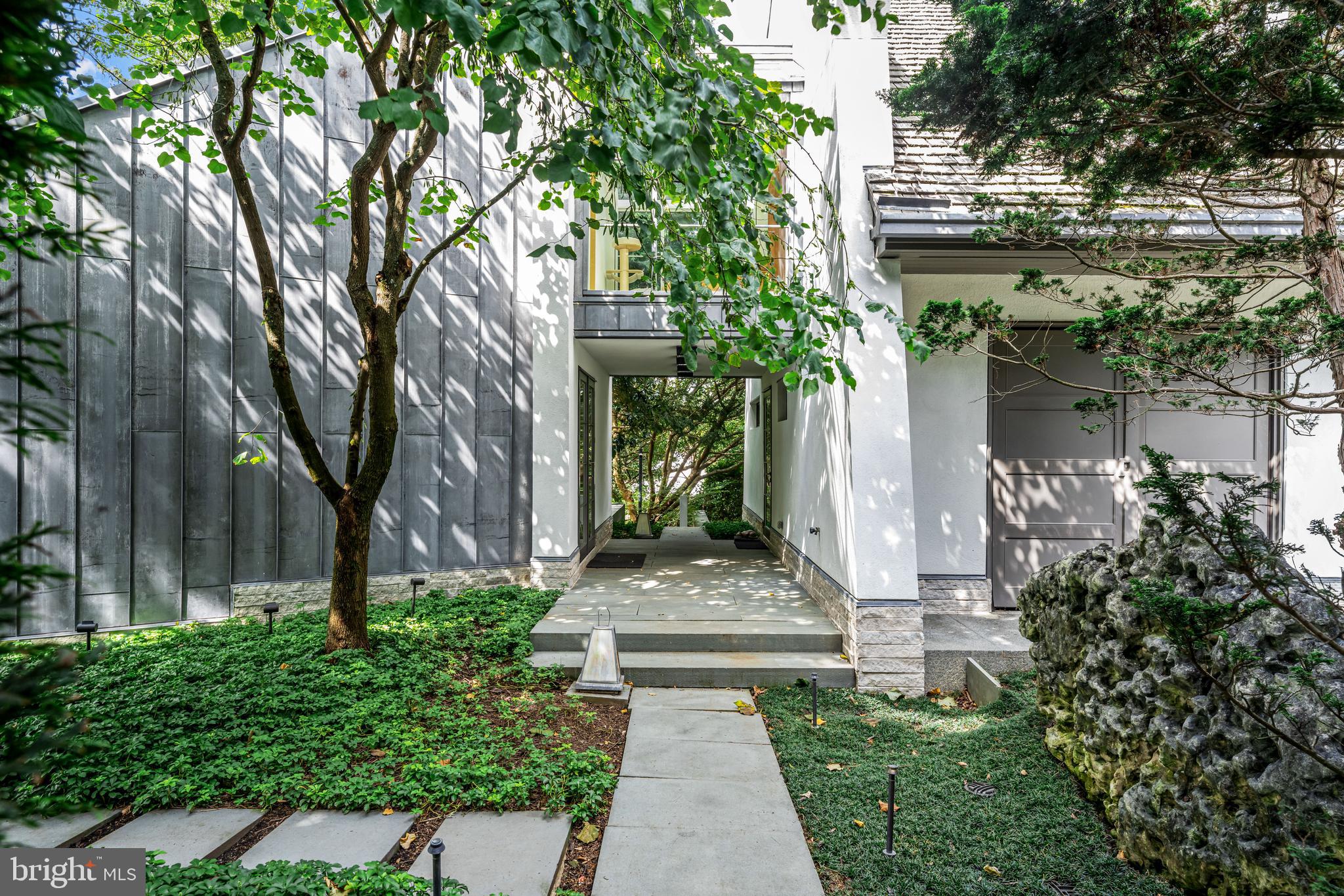 RAVENSCLIFF - Residential