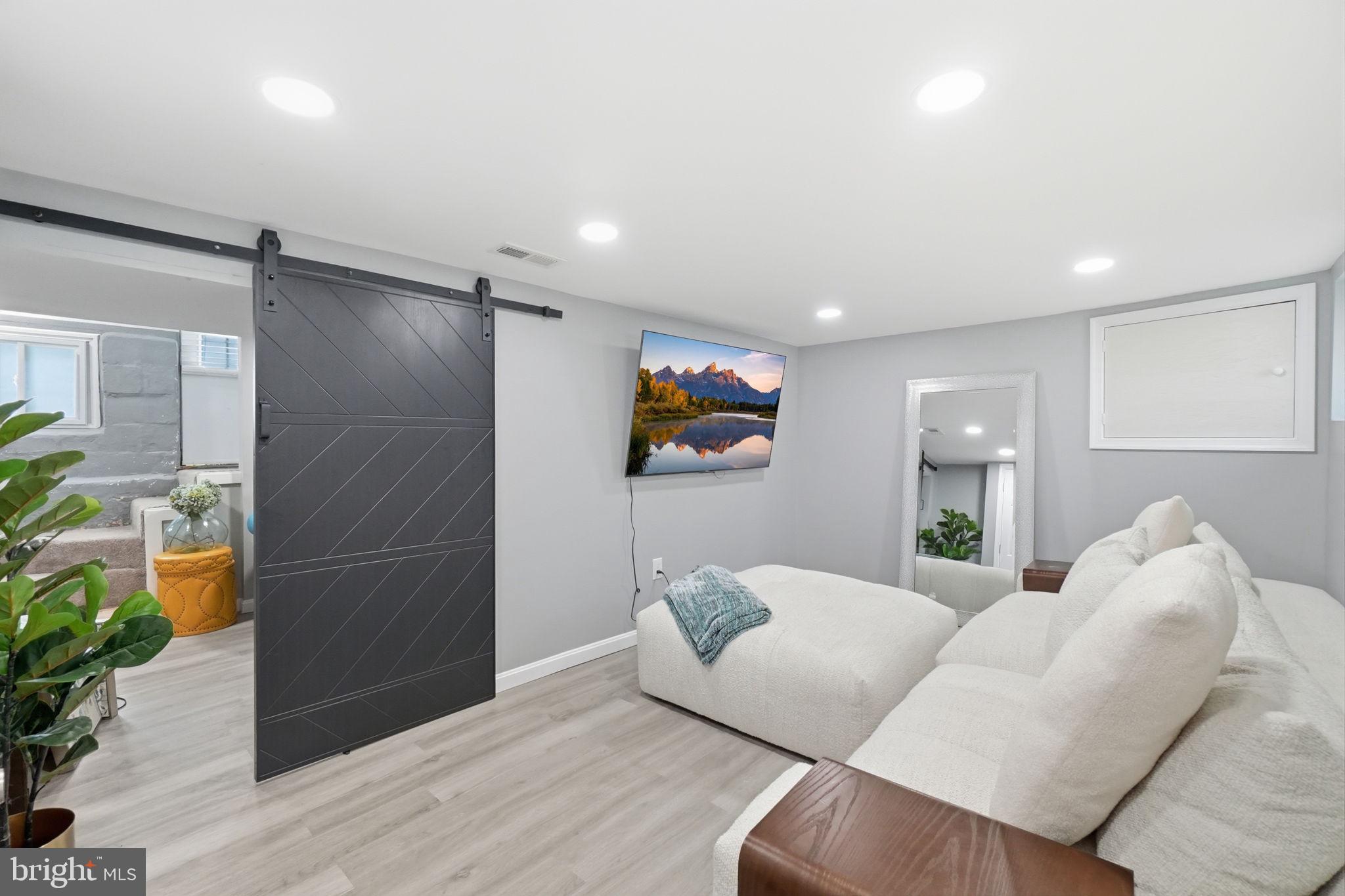 HAMILTON HEIGHTS - Residential