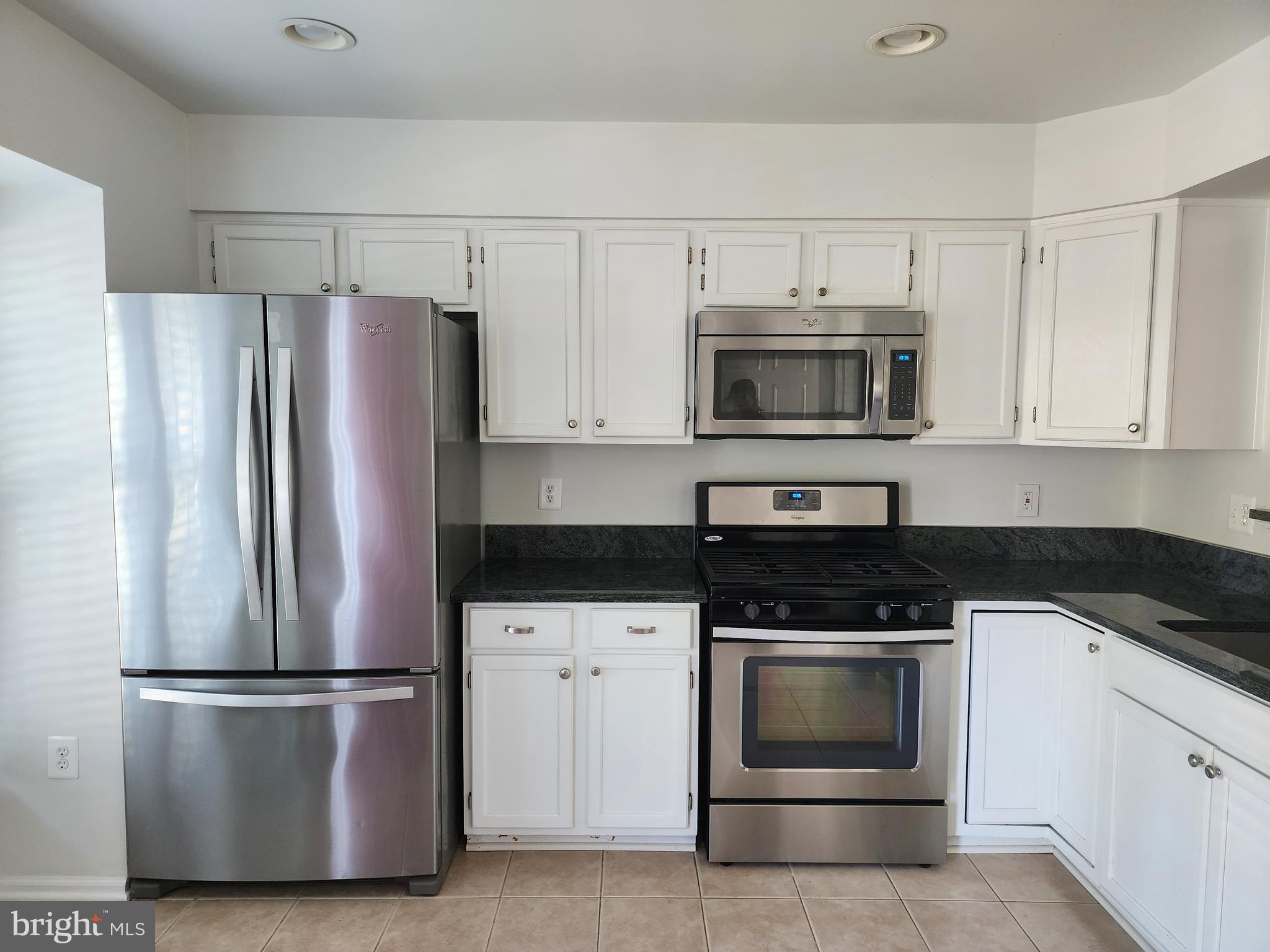 WOODGATE MANOR - Residential Lease