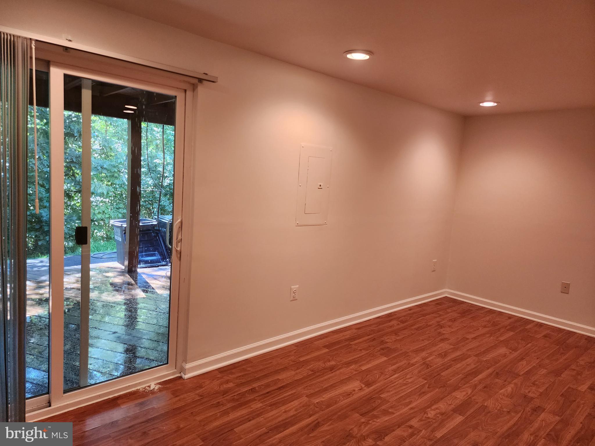 WOODGATE MANOR - Residential Lease