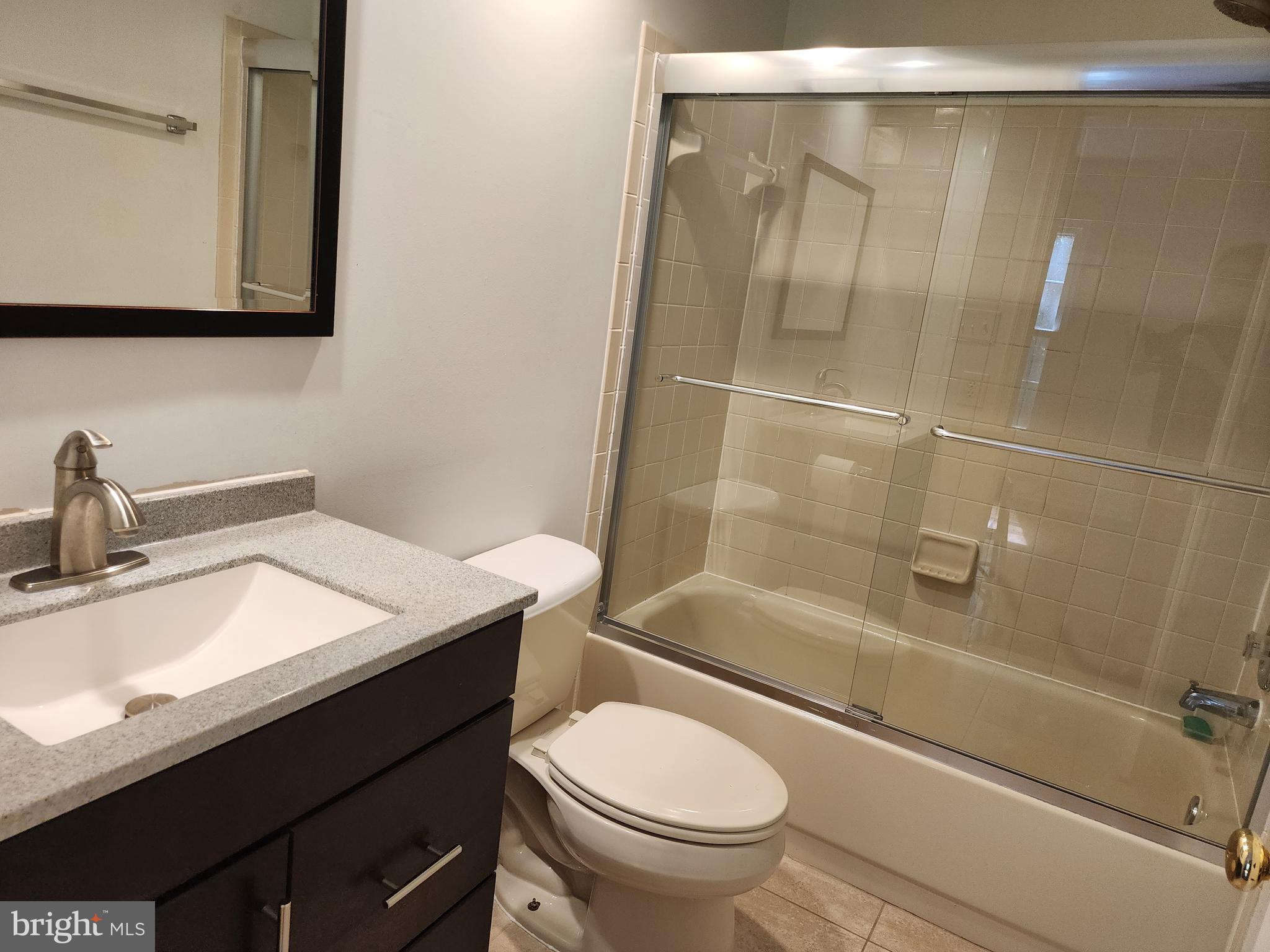 WOODGATE MANOR - Residential Lease