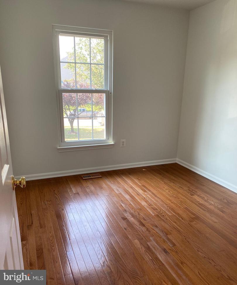 WOODGATE MANOR - Residential Lease