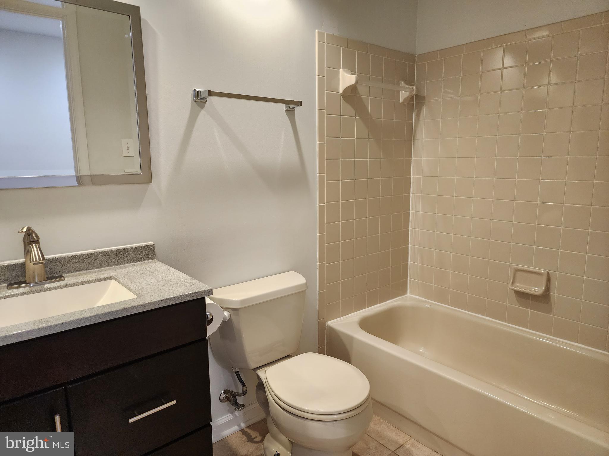 WOODGATE MANOR - Residential Lease