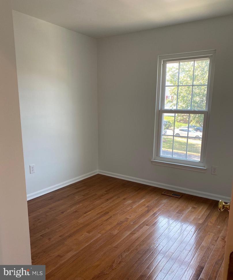 WOODGATE MANOR - Residential Lease