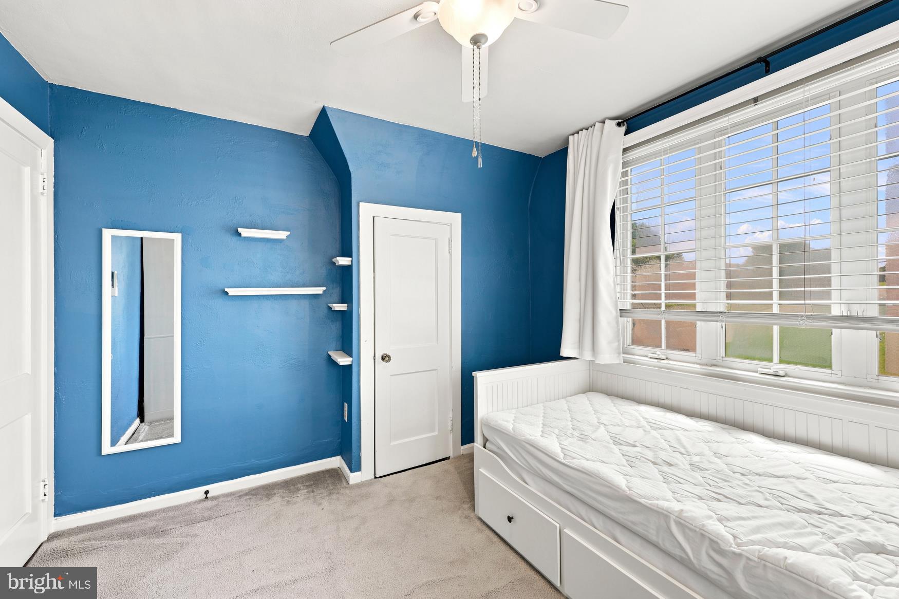 SOMERTON - Residential