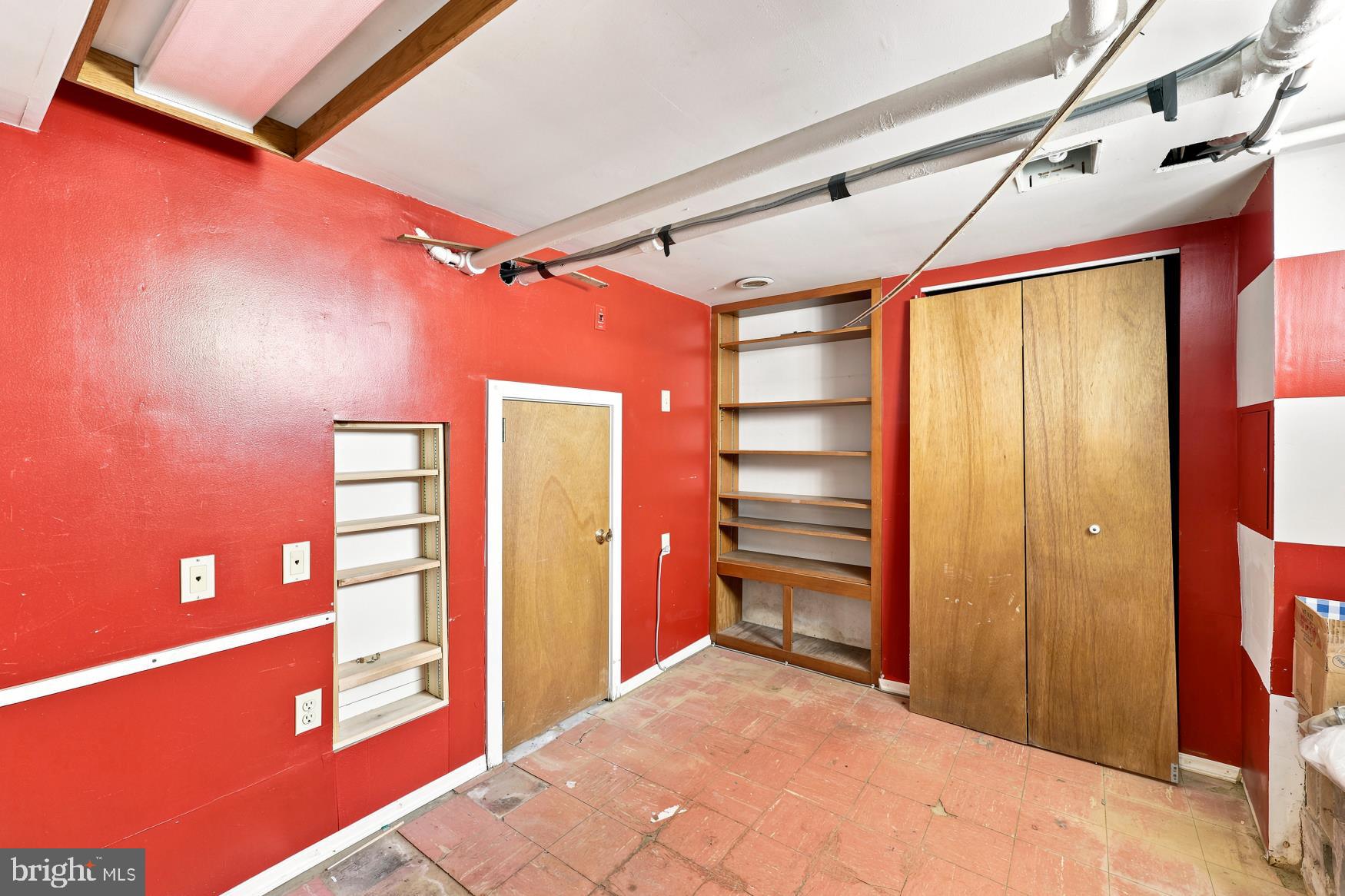 SOMERTON - Residential