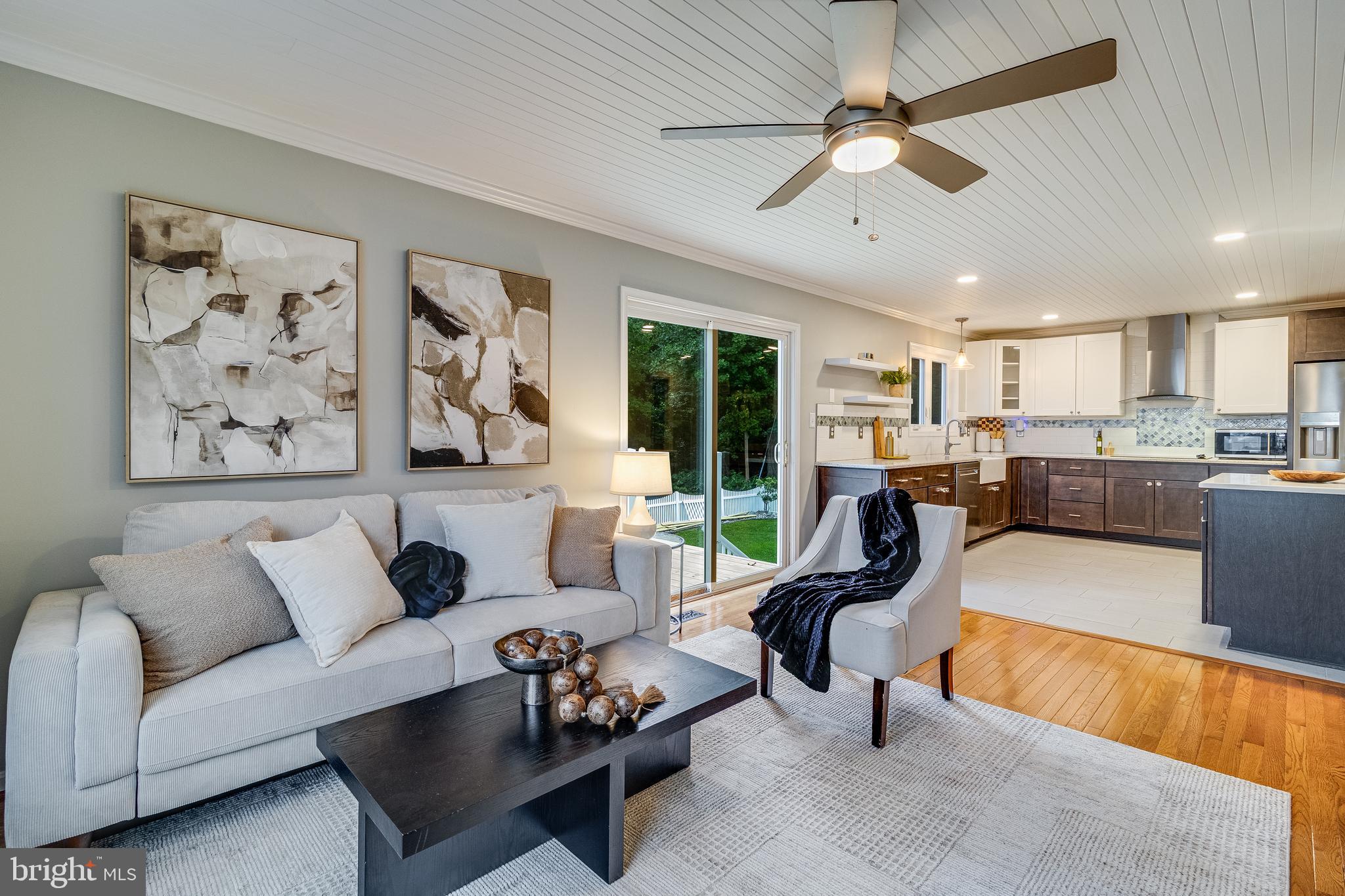 LONG BEACH - Residential