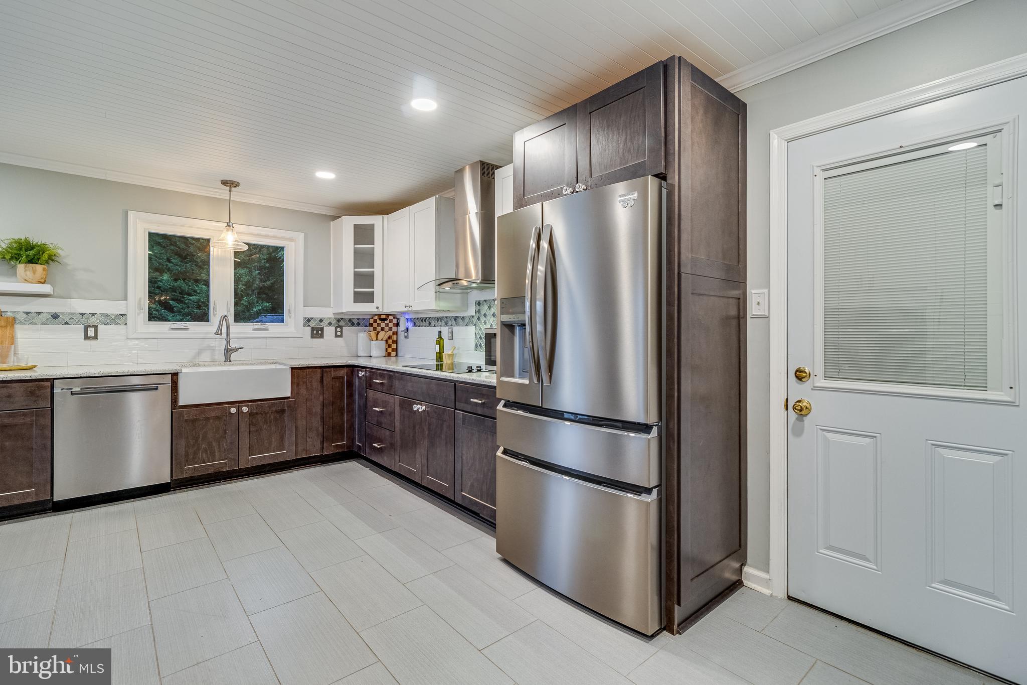 LONG BEACH - Residential