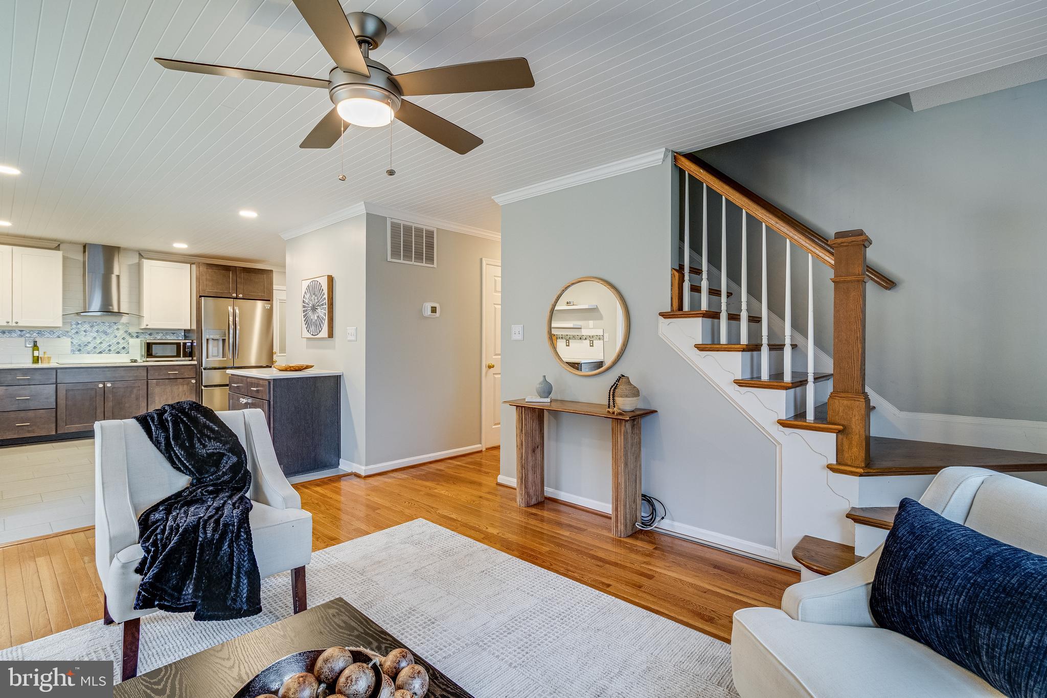 LONG BEACH - Residential