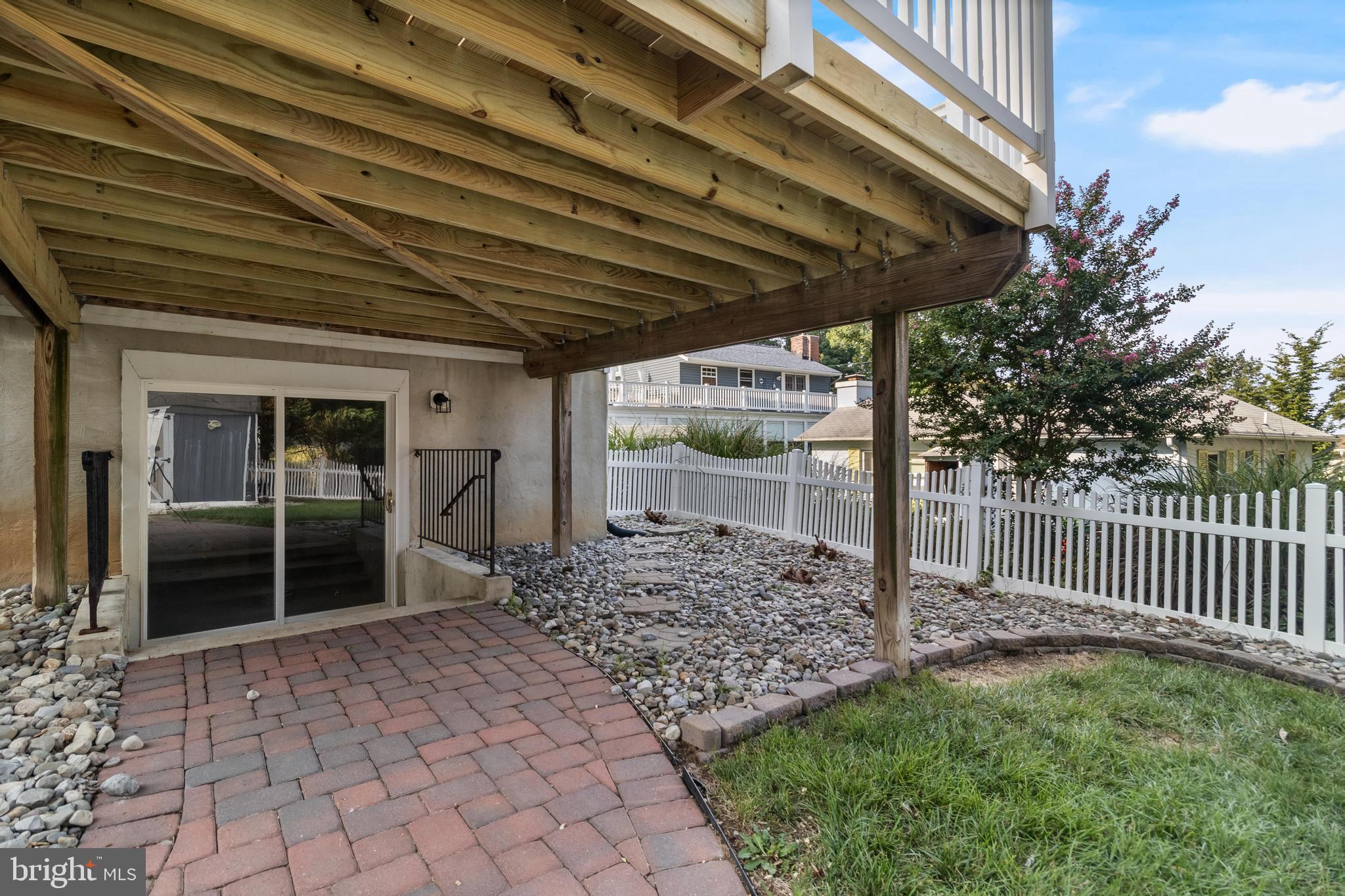 LONG BEACH - Residential