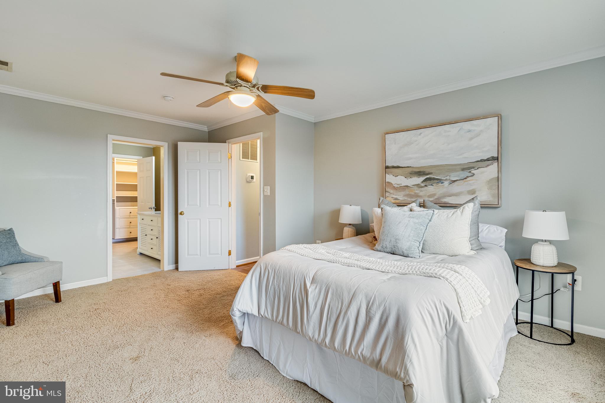 LONG BEACH - Residential
