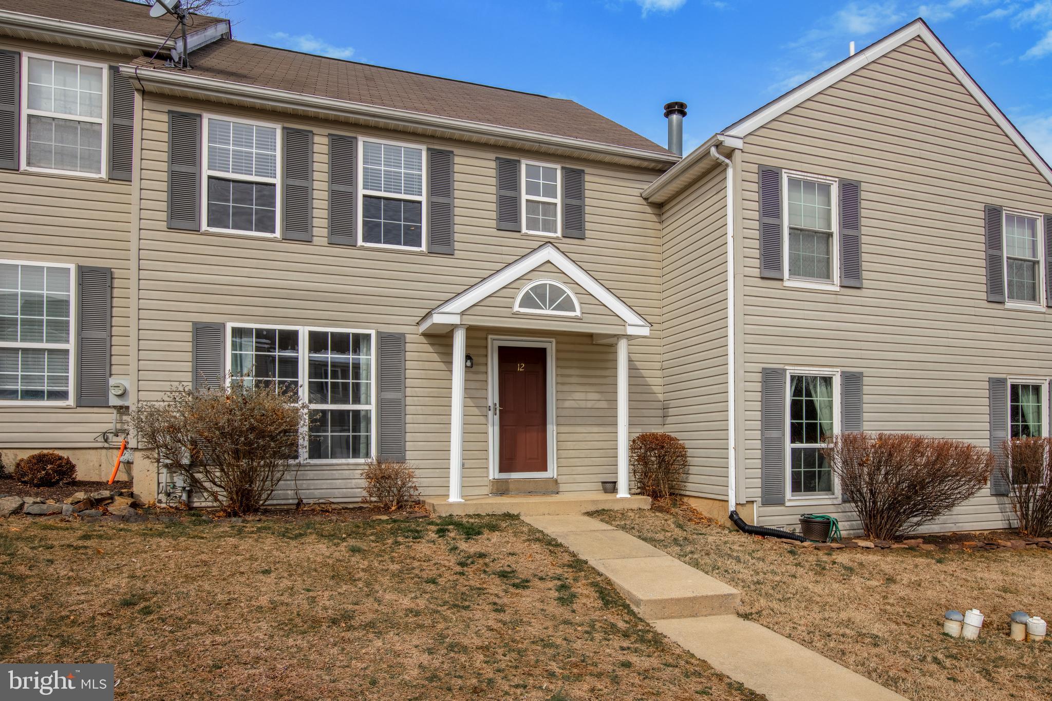 SPRING MOUNT - Residential Lease