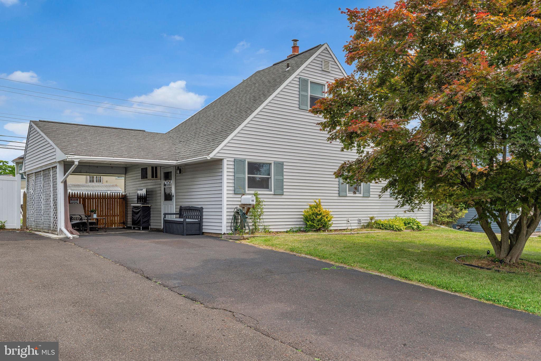 RED CEDAR HILL - Residential