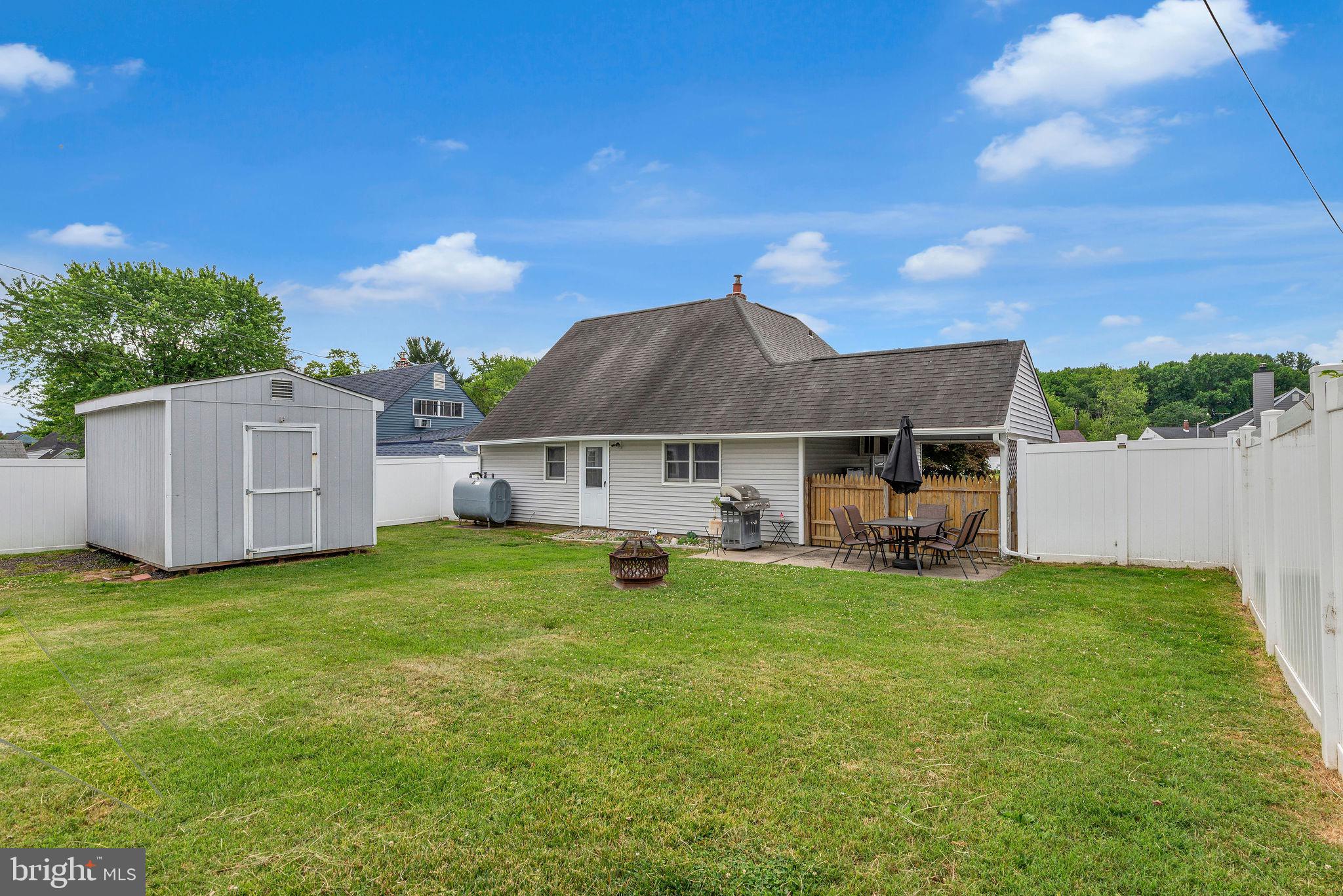 RED CEDAR HILL - Residential