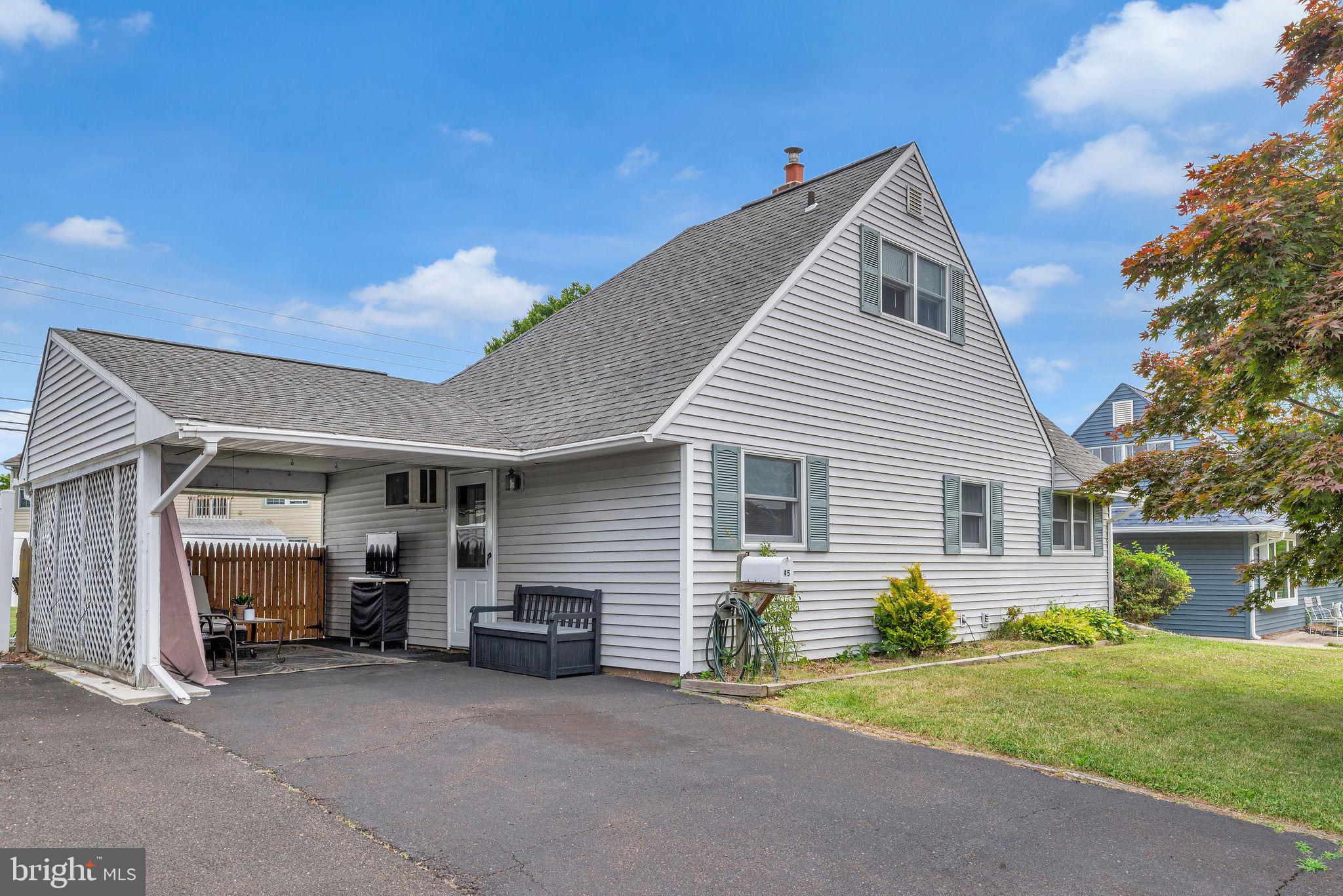 RED CEDAR HILL - Residential