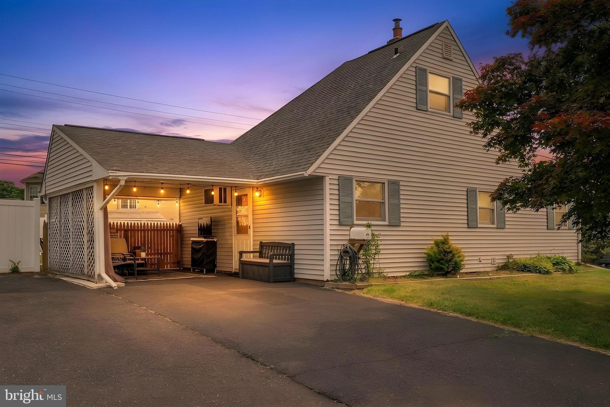RED CEDAR HILL - Residential