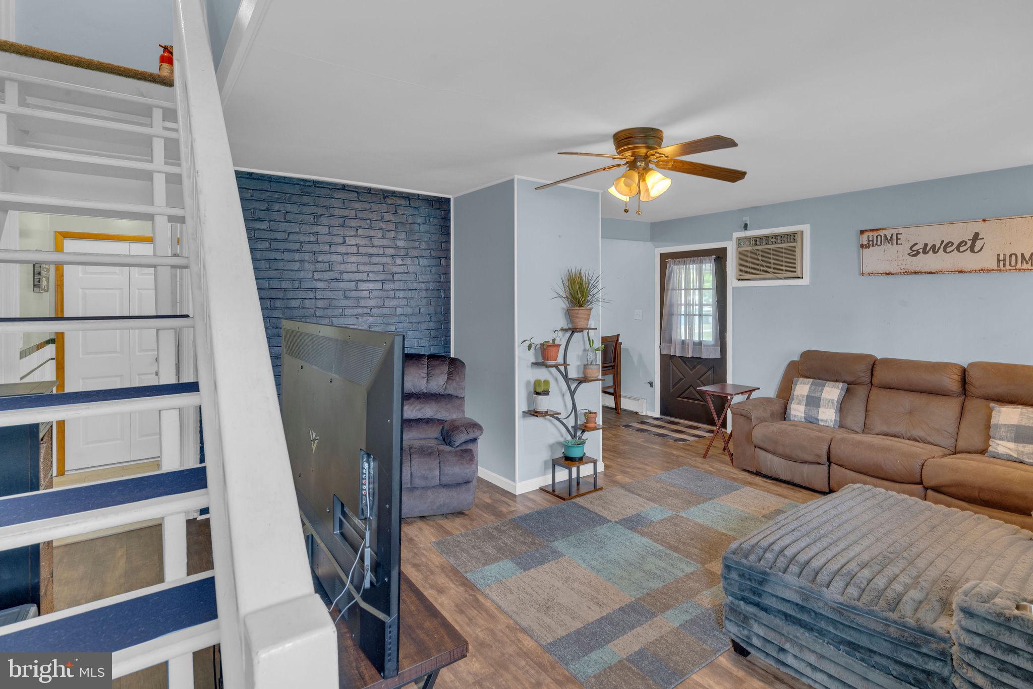 RED CEDAR HILL - Residential
