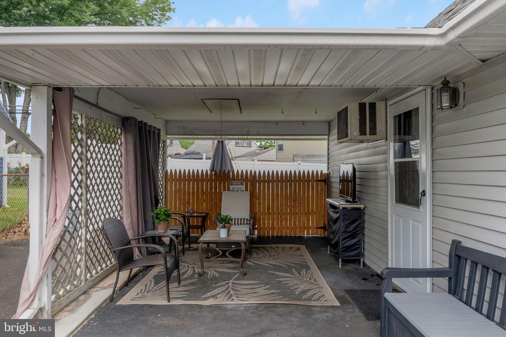 RED CEDAR HILL - Residential