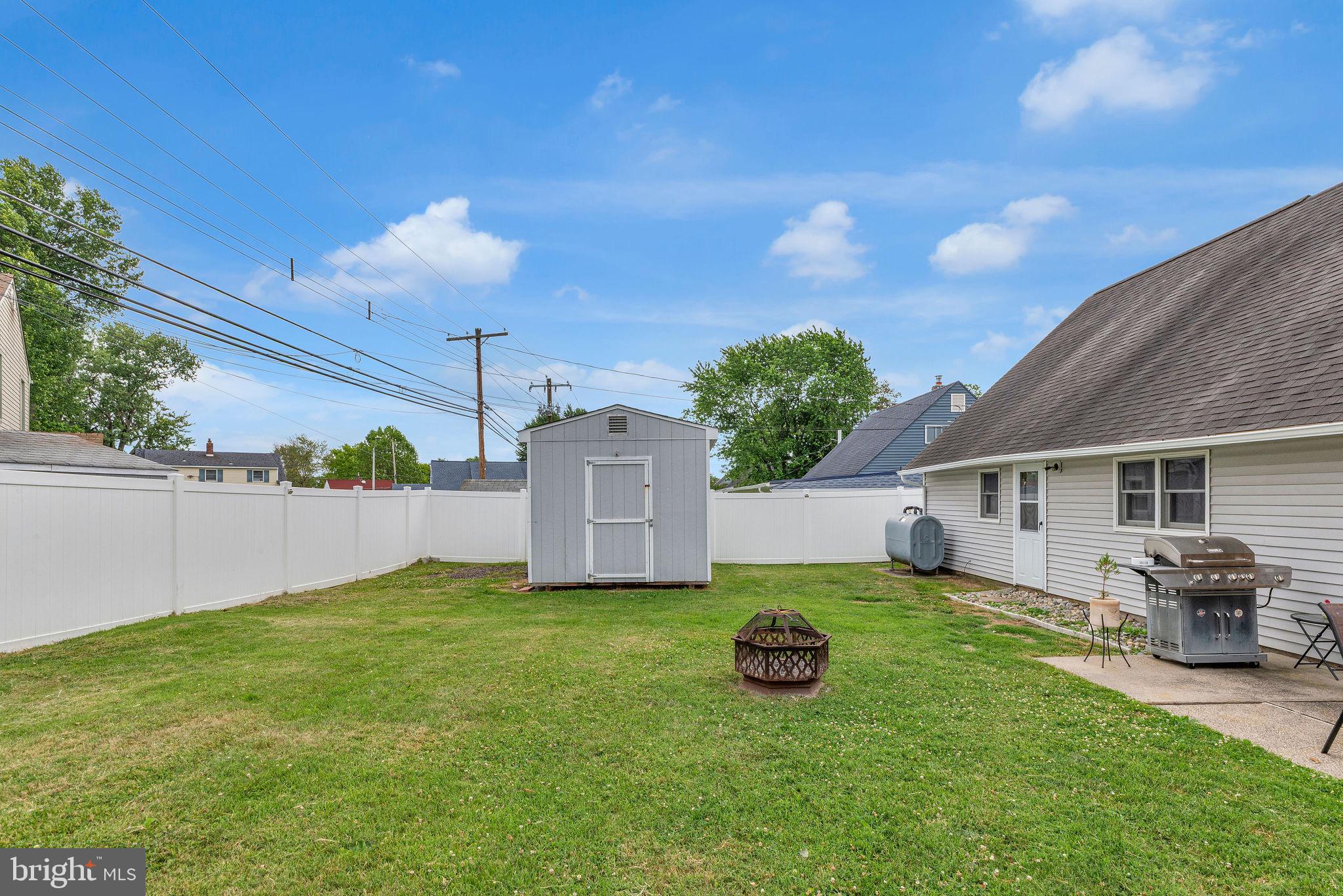 RED CEDAR HILL - Residential