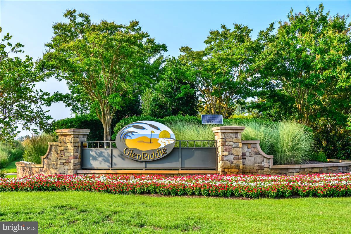 GLENRIDDLE - Land