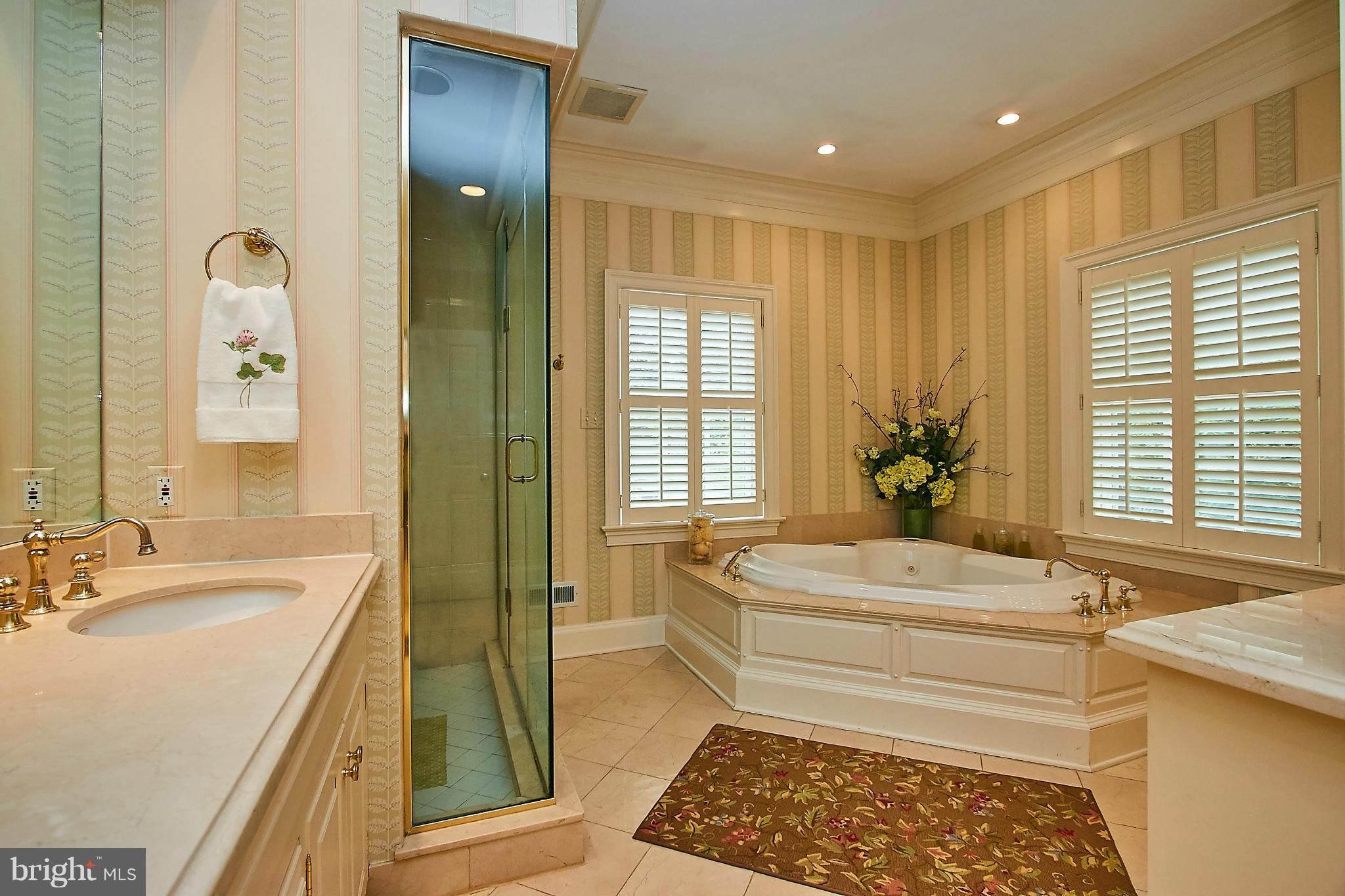 COUNTRY CLUB HILLS - Residential