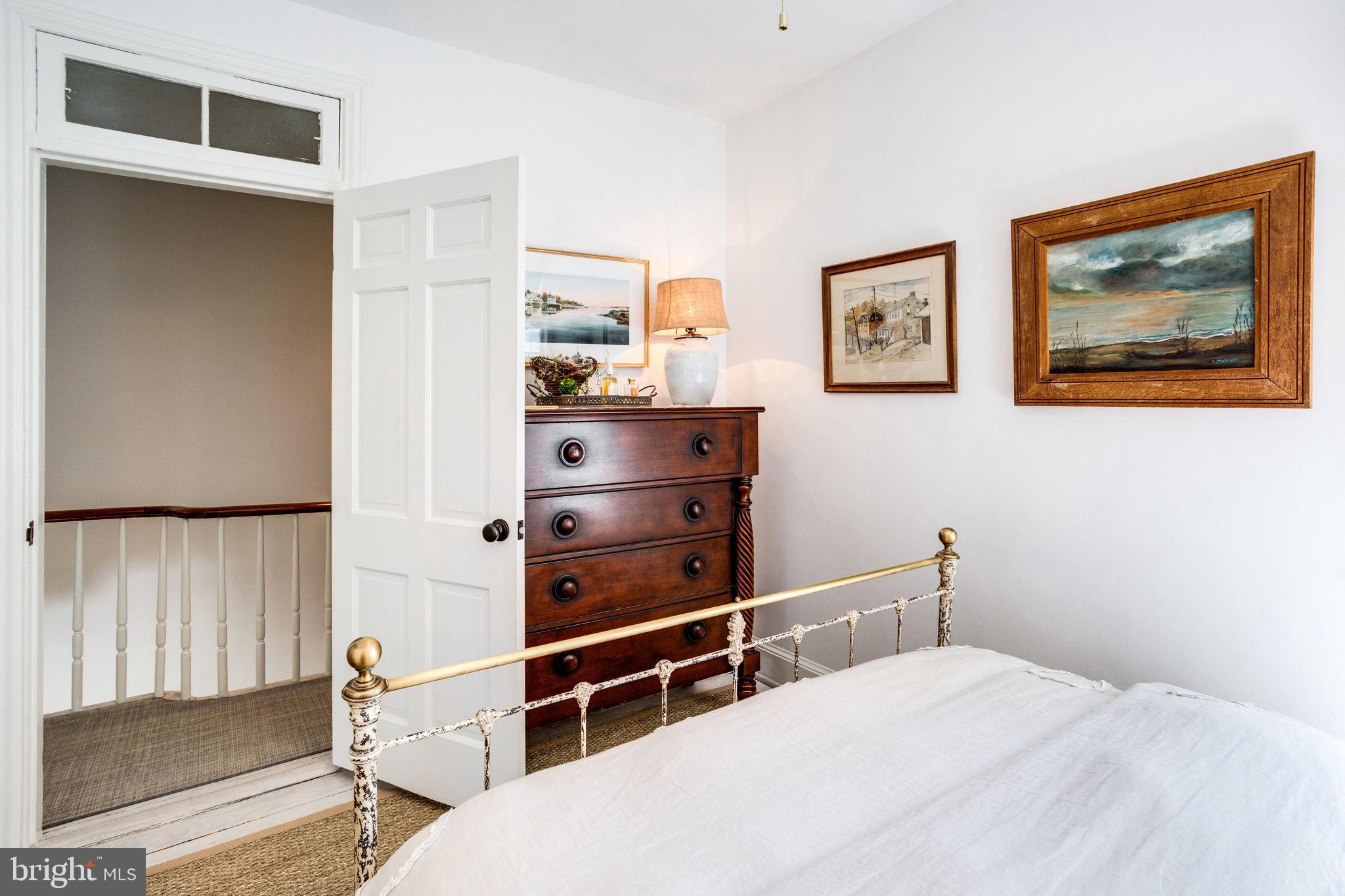 OLD TOWN ALEXANDRIA - Residential