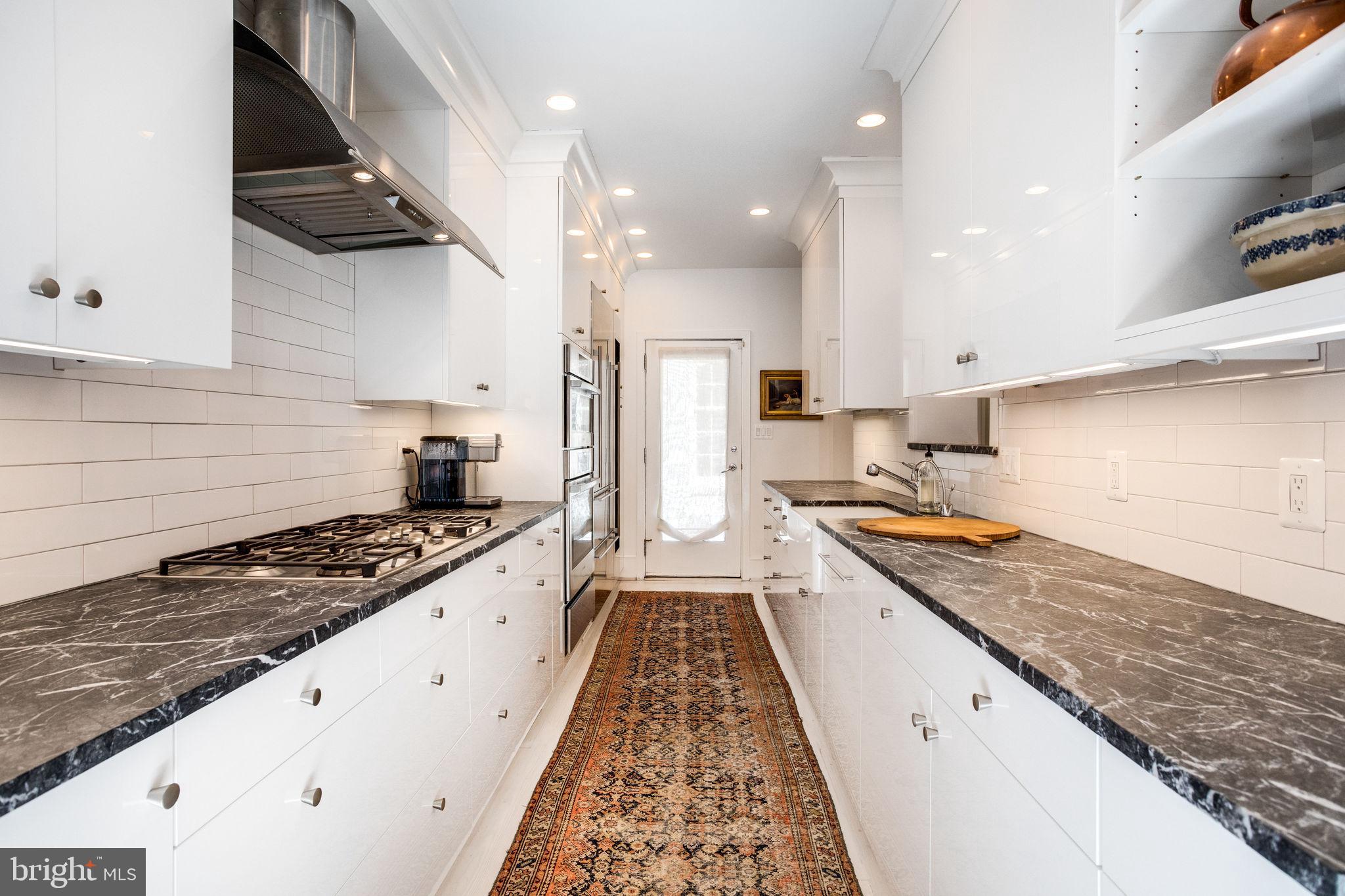 OLD TOWN ALEXANDRIA - Residential