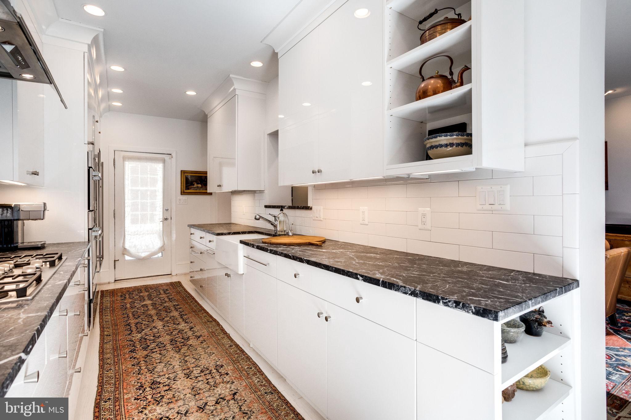 OLD TOWN ALEXANDRIA - Residential