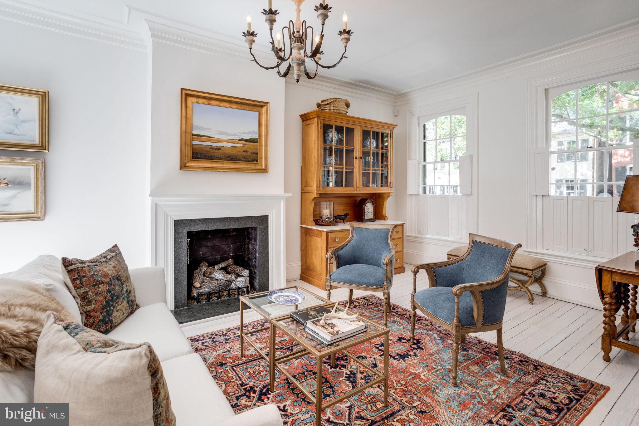 OLD TOWN ALEXANDRIA - Residential