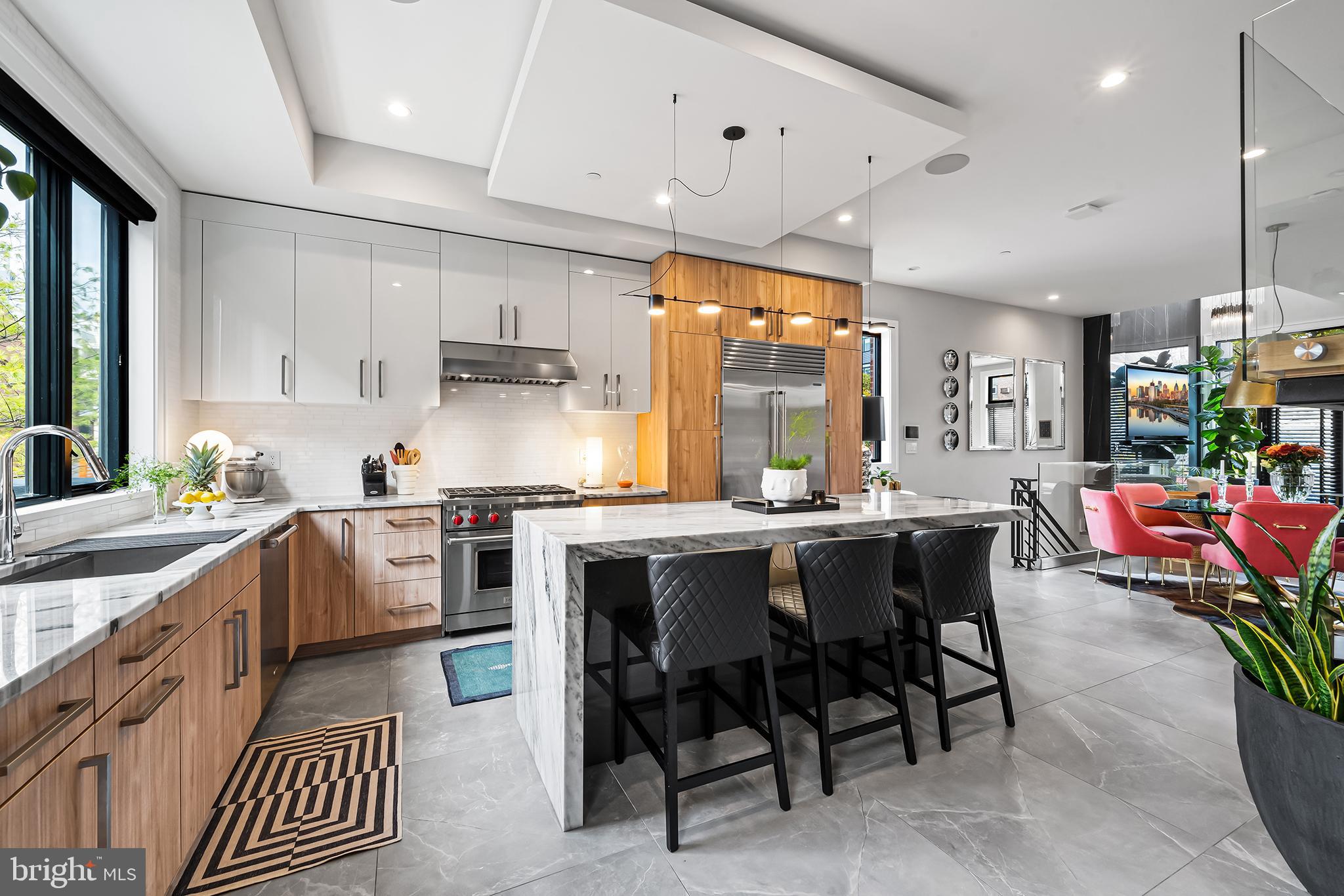 AVENUE OF THE ARTS - Residential