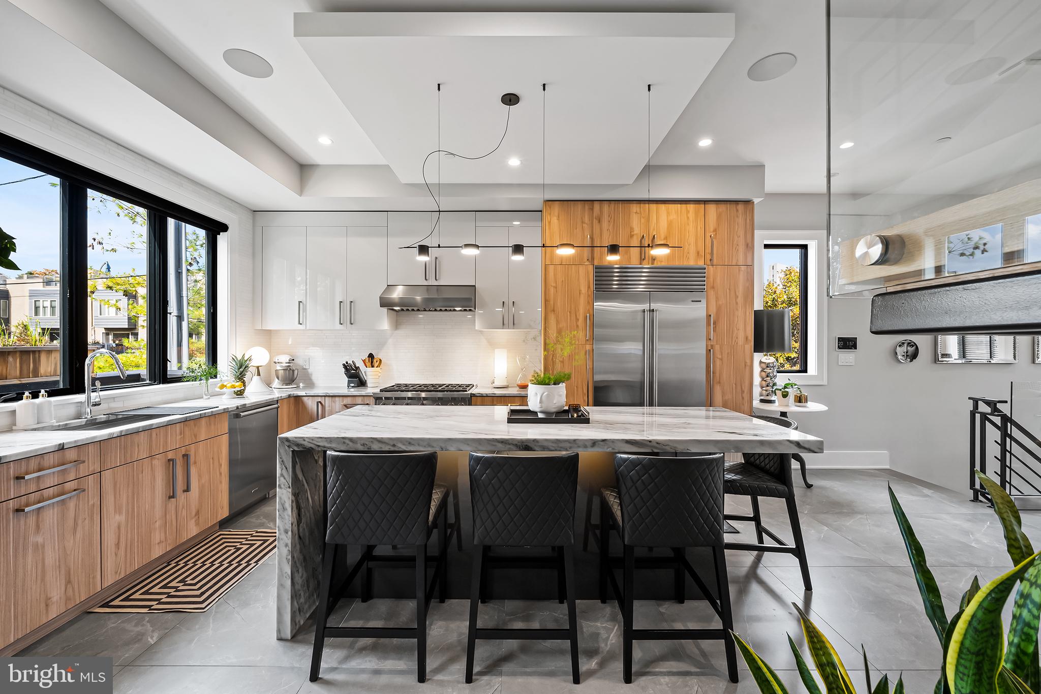 AVENUE OF THE ARTS - Residential