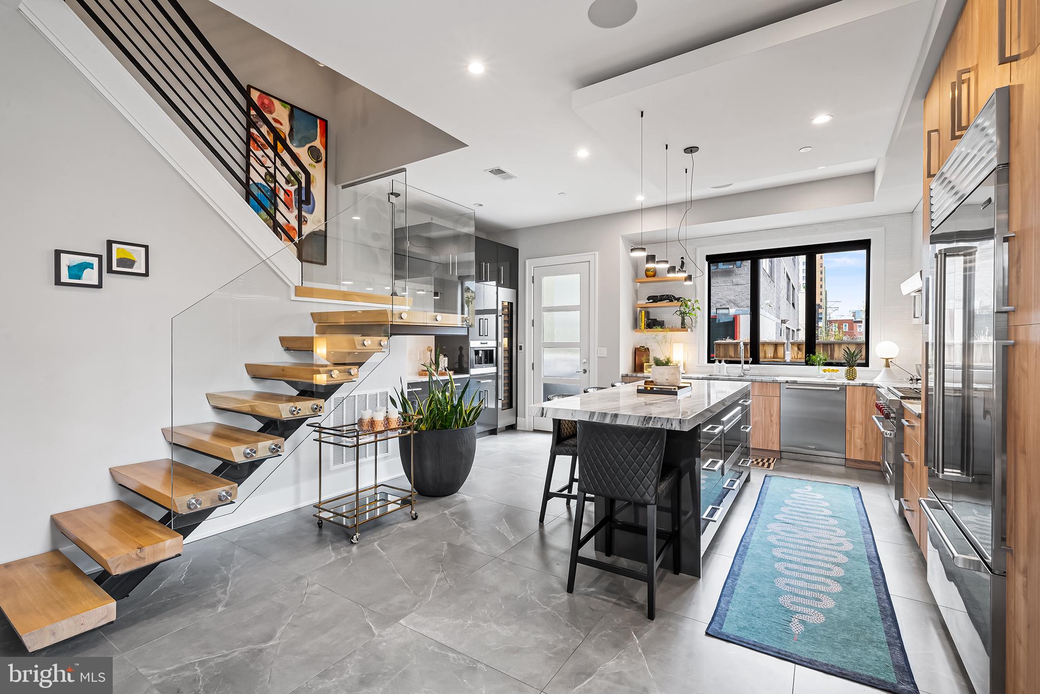 AVENUE OF THE ARTS - Residential