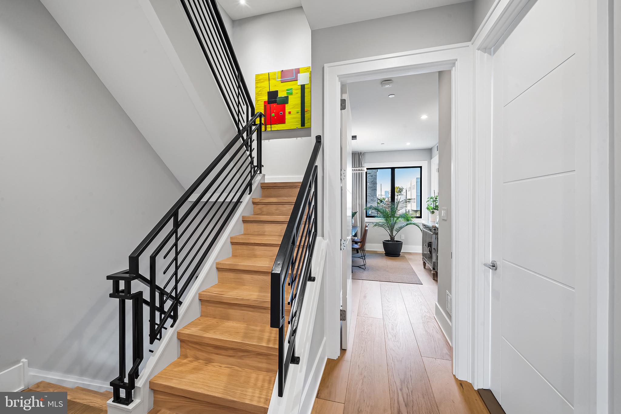 AVENUE OF THE ARTS - Residential