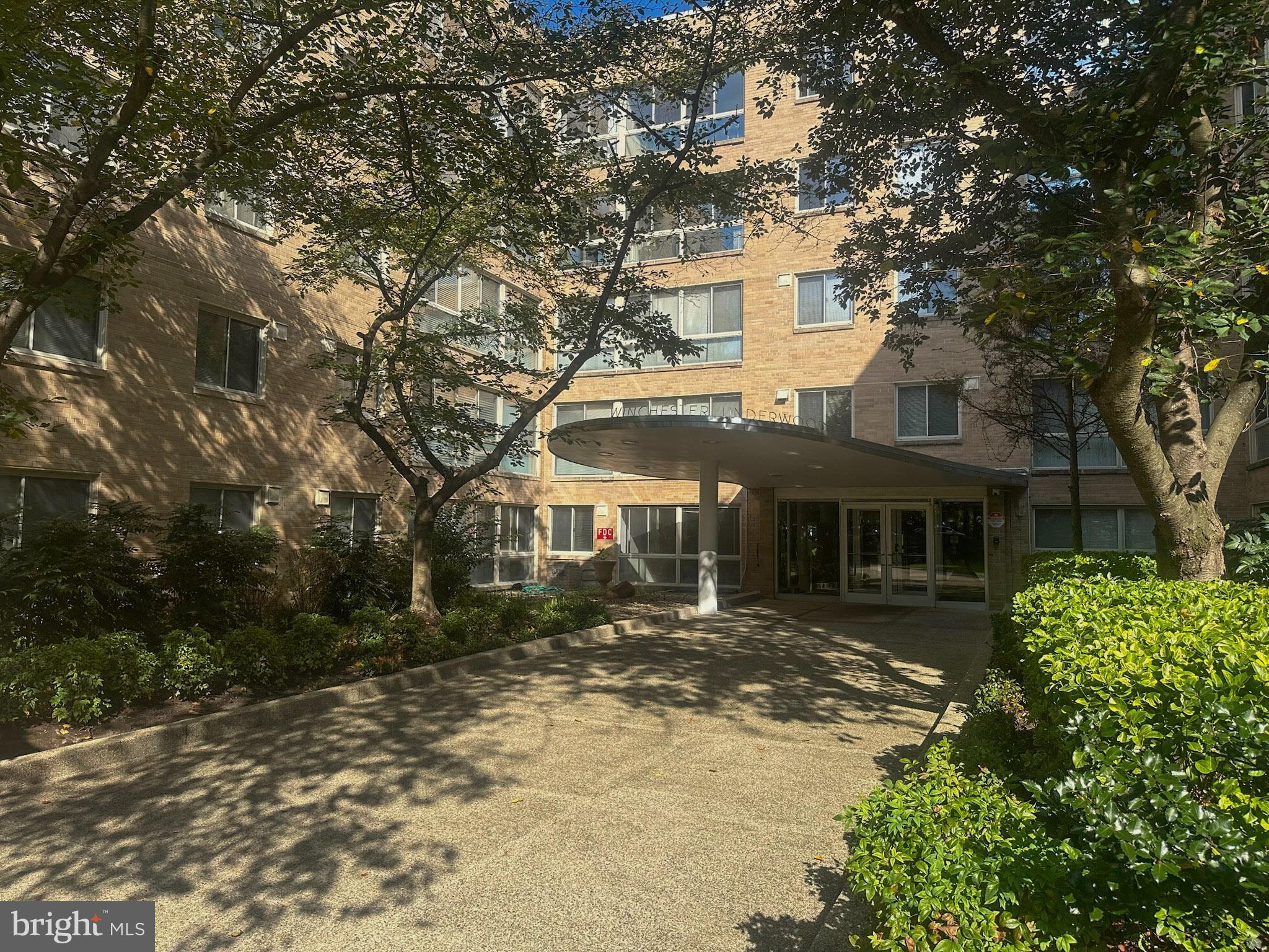 Light-filled studio in NW DC on the main floor, featuring brand-new flooring and a completely updated bathroom. The full kitchen includes stainless steel appliances, a gas range/stove, and an eat-in area, with large windows bringing in great natural light. Unbeatable location: minutes to Rock Creek Park and just two blocks south of the new Parks at Walter Reed development—Whole Foods, pool, dog park, daycare, shops, and more. Quick access to Downtown DC, Chevy Chase, and Friendship Heights. The co-op includes all utilities plus cable and high-speed internet; all property taxes are also covered in the co-op fee. The building has full-time staff and the common areas are cleaned daily.