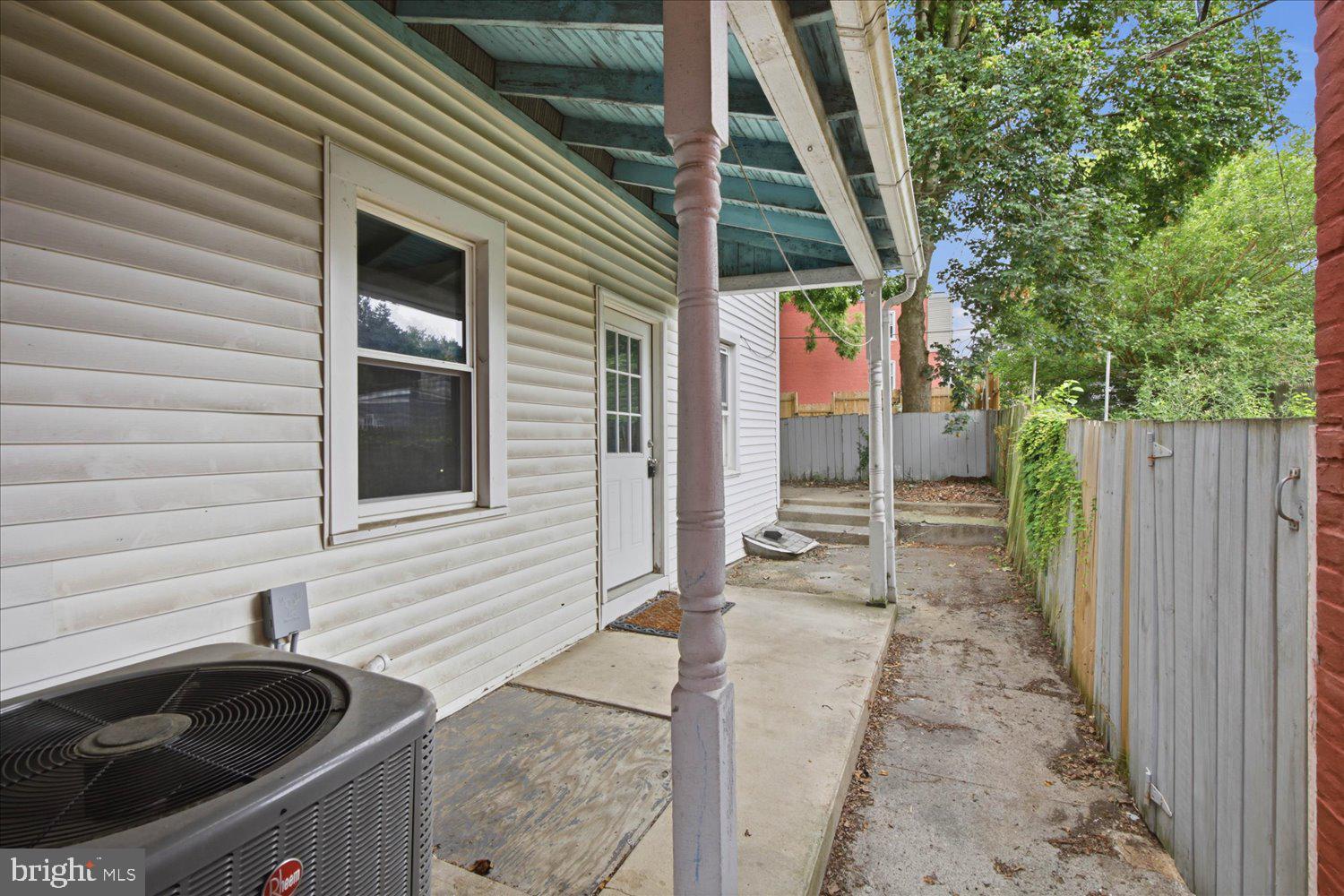 LANCASTER - Residential