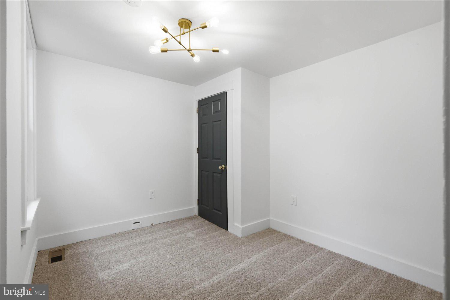 LANCASTER - Residential