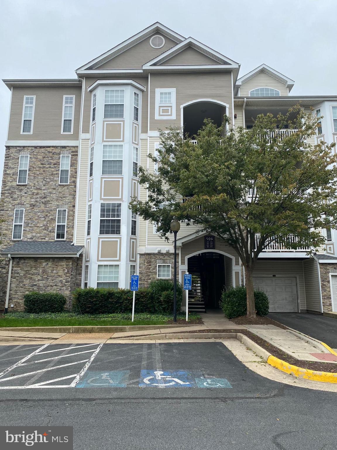 WESTCHESTER AT STRATFORD - Residential Lease