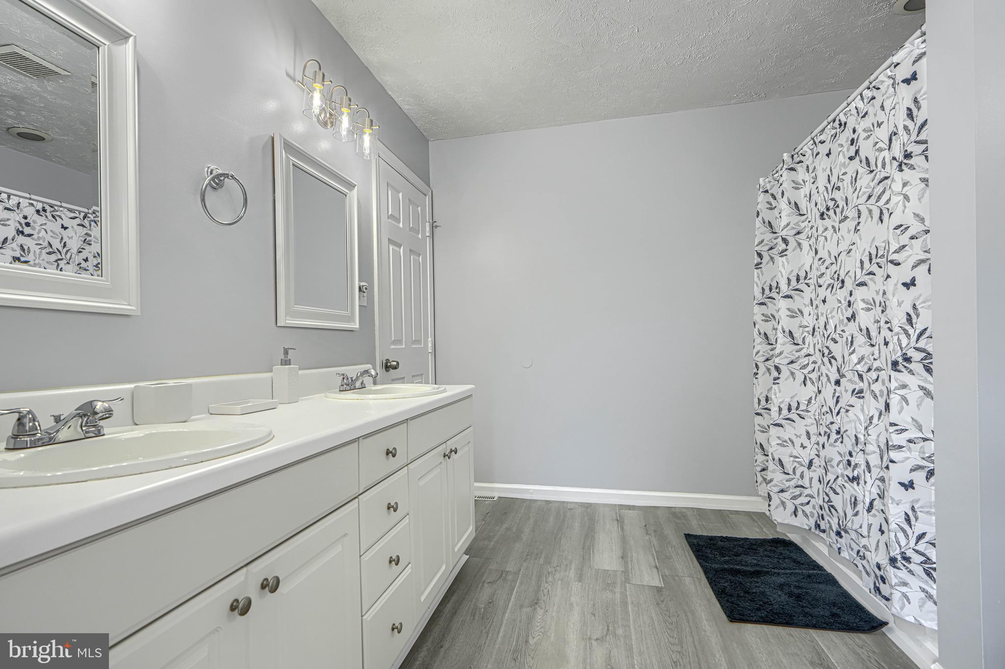GREENVIEW PARK - Residential