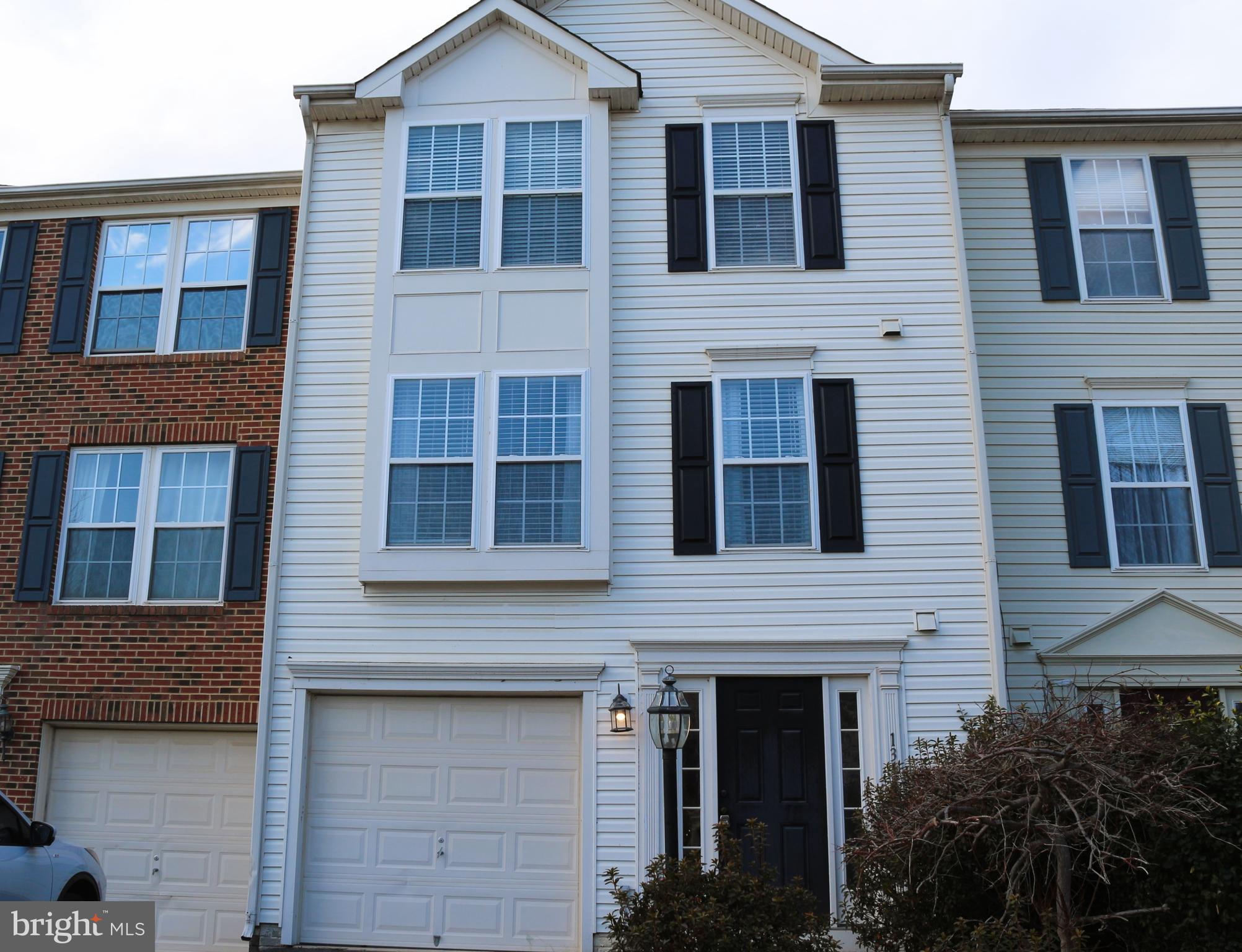 LAKELAND PLACE - Residential