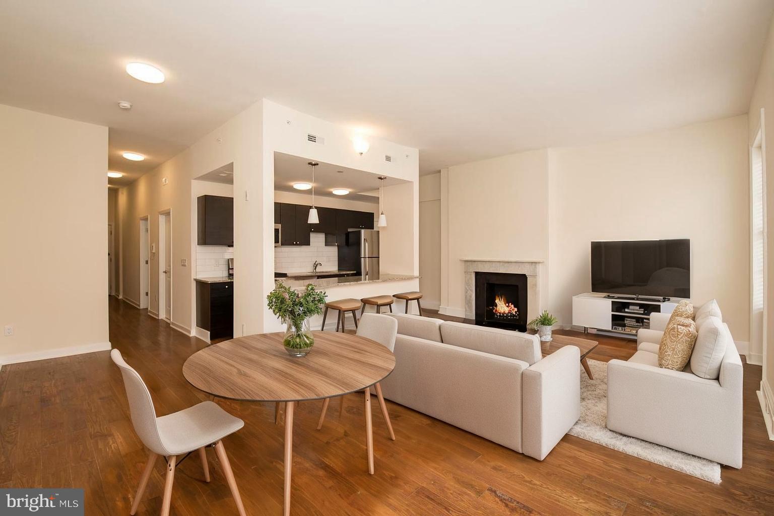 SOCIETY HILL - Residential Lease