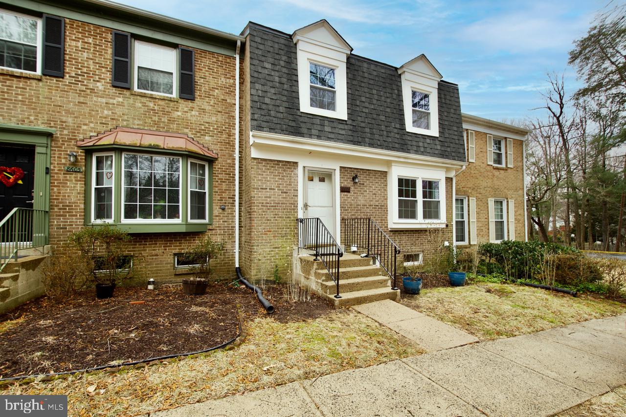 Ready for a Change?  Don't Miss this Charming 3-Level Townhome in Prime Springfield Location--Nestled between two major arteries for easy commuting, this beautifully updated townhome offers warmth, comfort, and convenience. Featuring newer roof, new hardwood floors, fresh paint throughout, and new windows, this sun-drenched home is move-in ready.

Enjoy three levels of spacious living, 3 bedrooms on upper level, 1 bedroom in basement including a bright and inviting living room, two full baths, two half baths, and a fenced-in backyard perfect for relaxation or entertaining.

Located within walking distance to top-rated schools, fantastic restaurants, shopping, and more, this home offers both modern updates and an unbeatable location.

Seller to provide Home Warranty!  Don’t miss out—schedule your tour today!