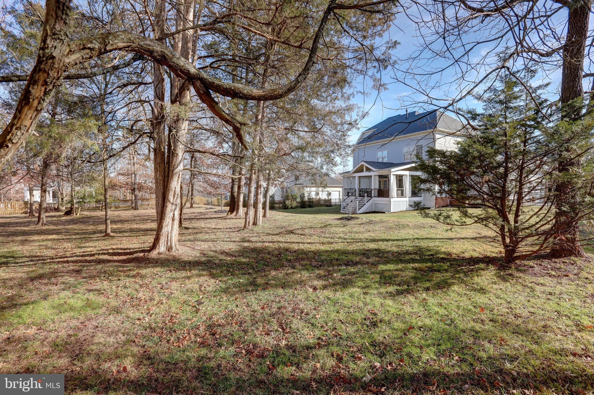 LANSDOWNE ON THE POTOMAC - Residential