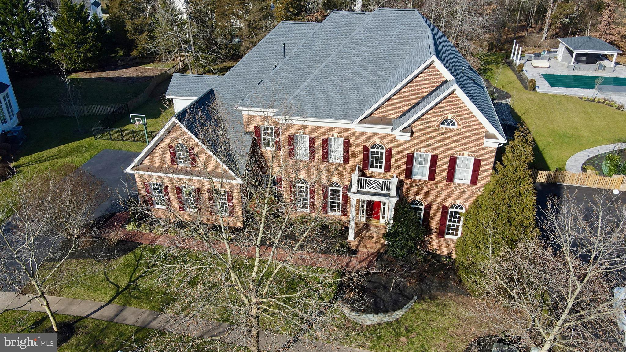 LANSDOWNE ON THE POTOMAC - Residential