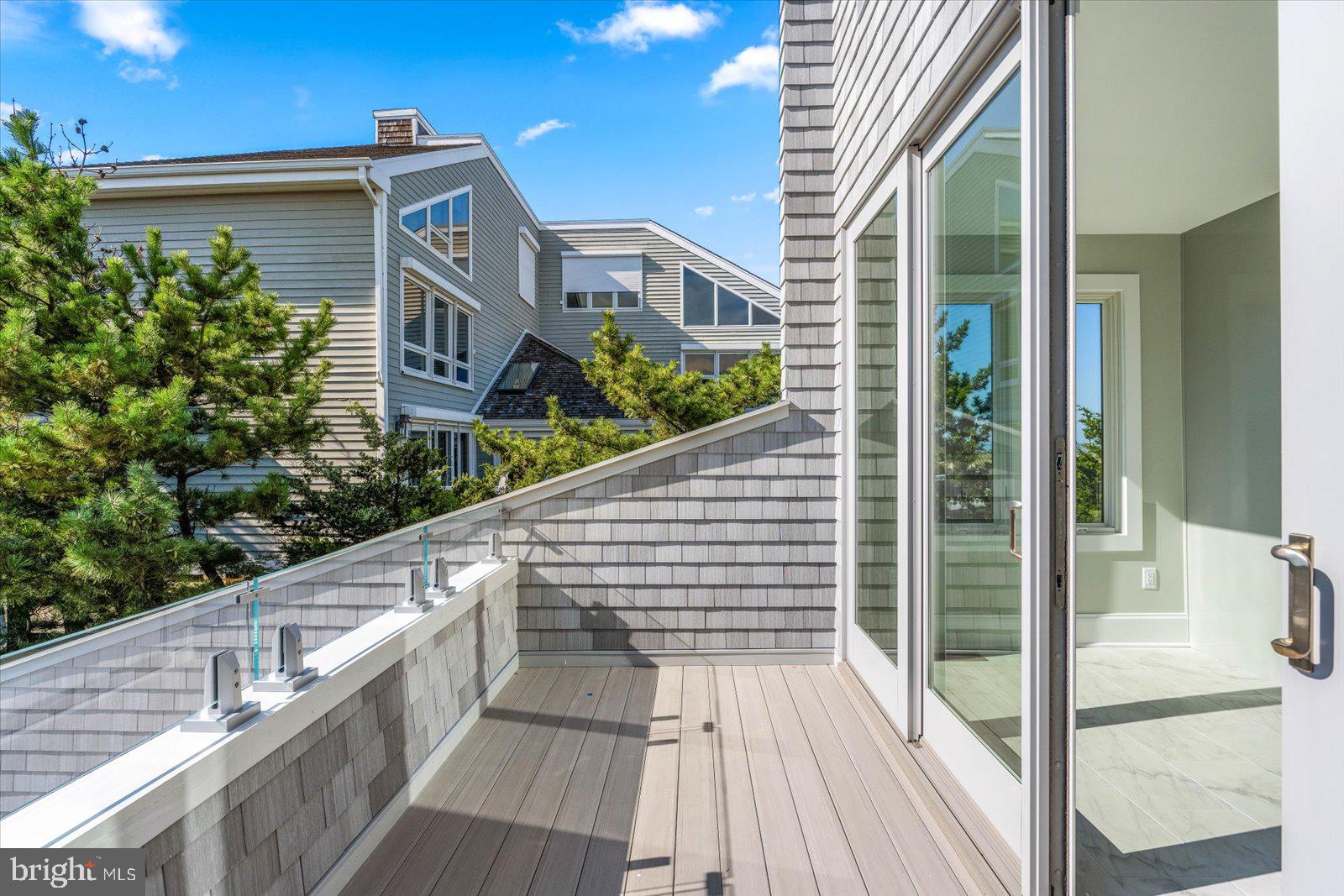 NORTH SHORES - Residential