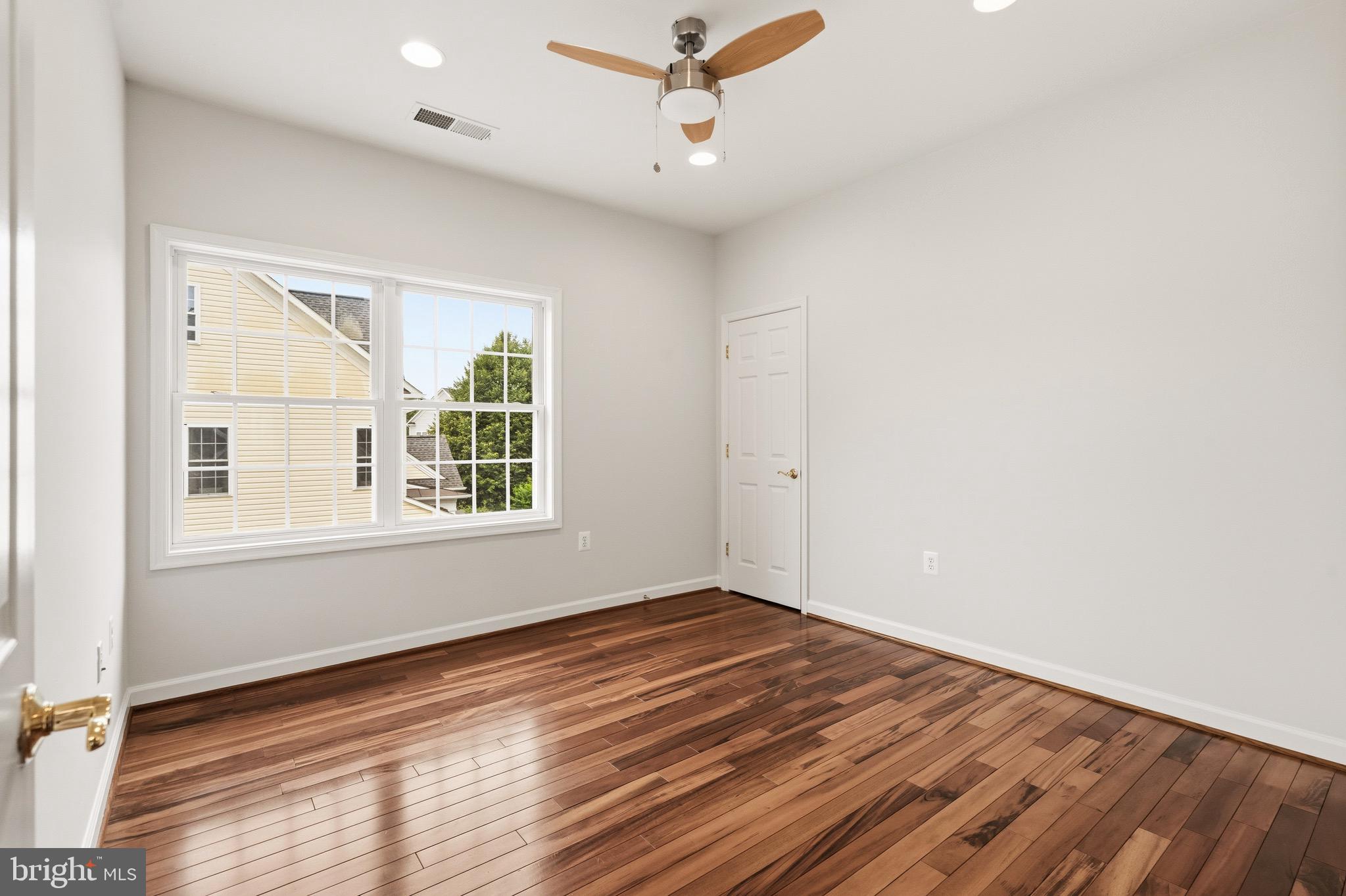 BRAMBLETON - Residential