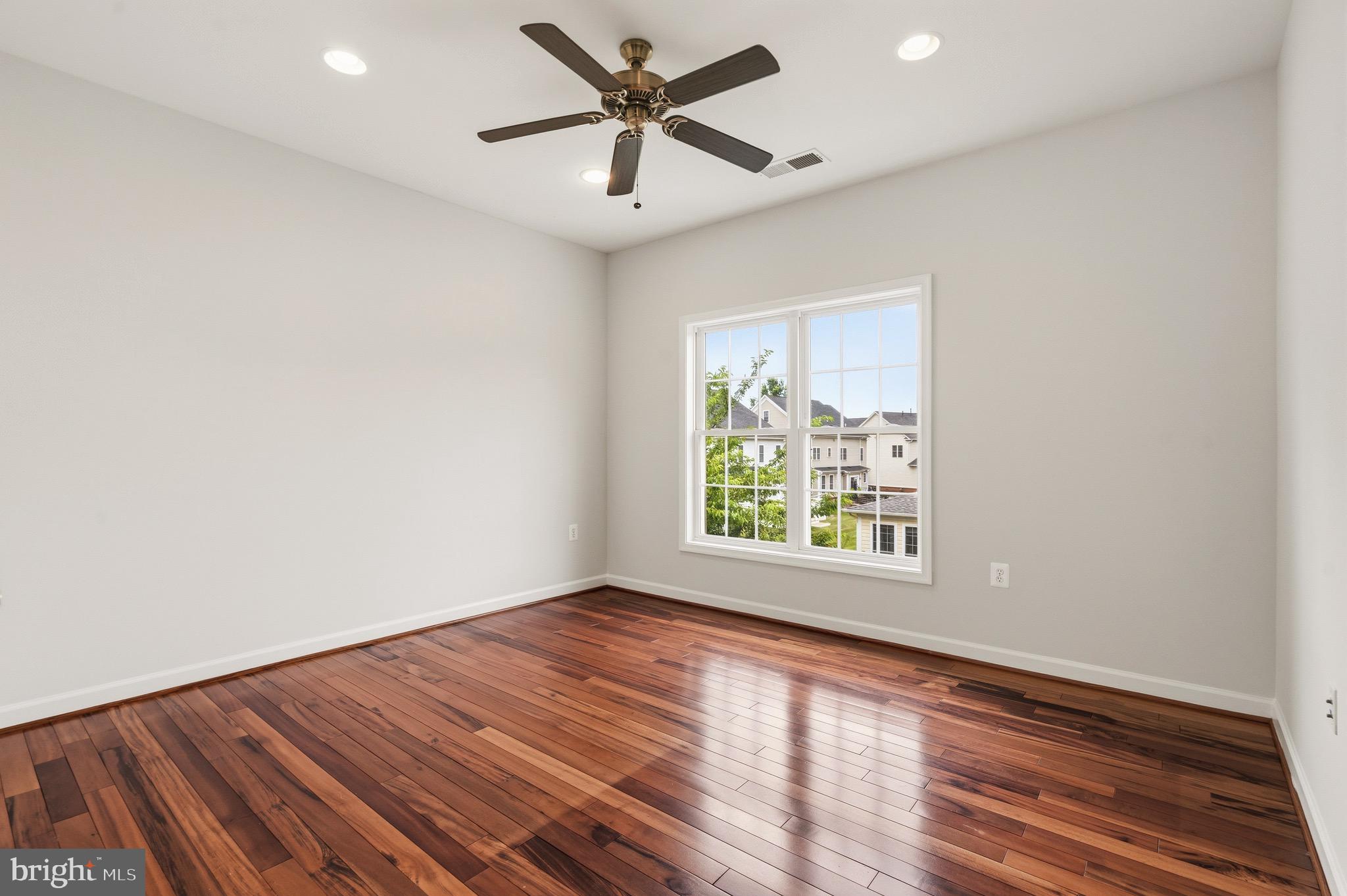 BRAMBLETON - Residential