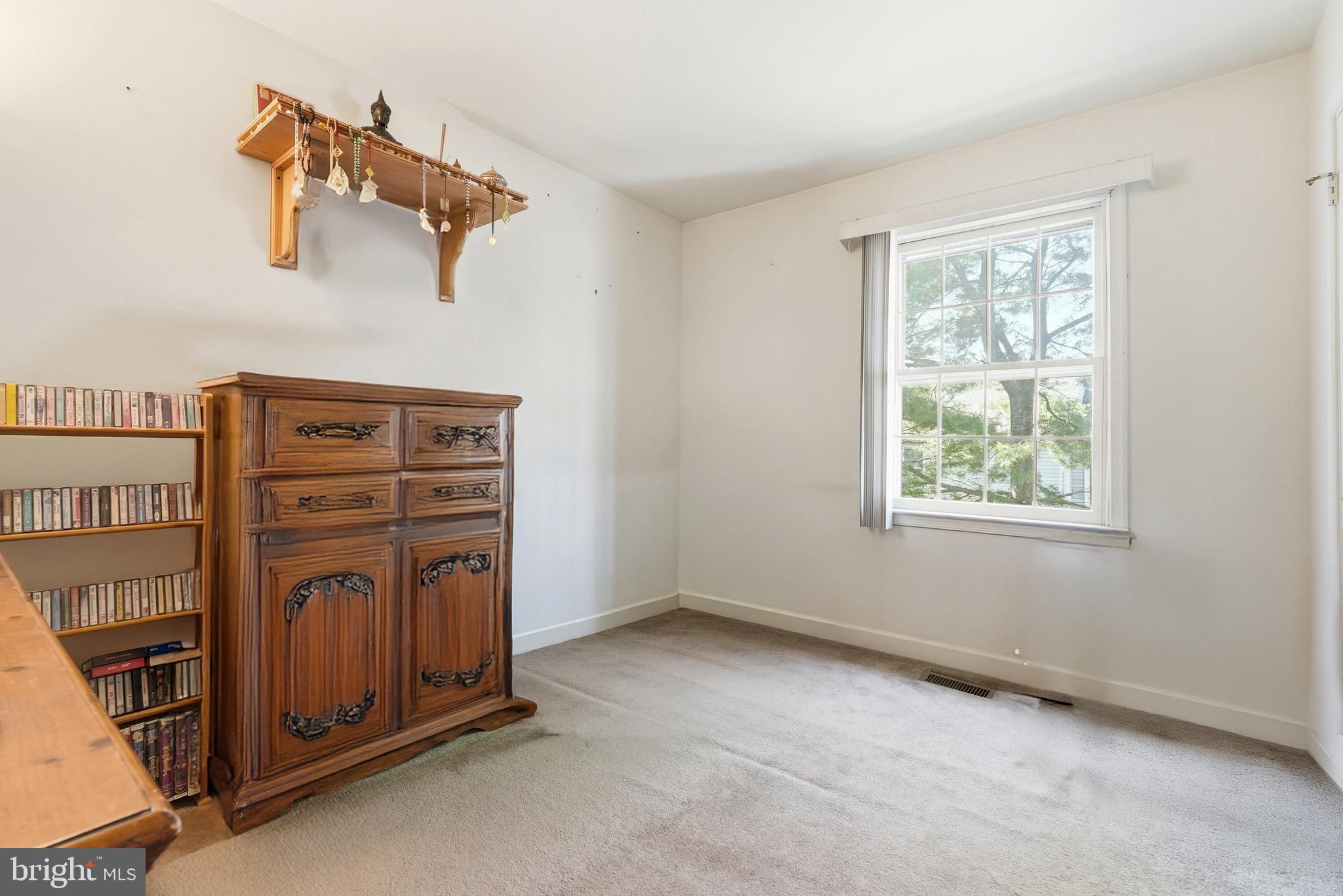 SEVEN OAKS - Residential