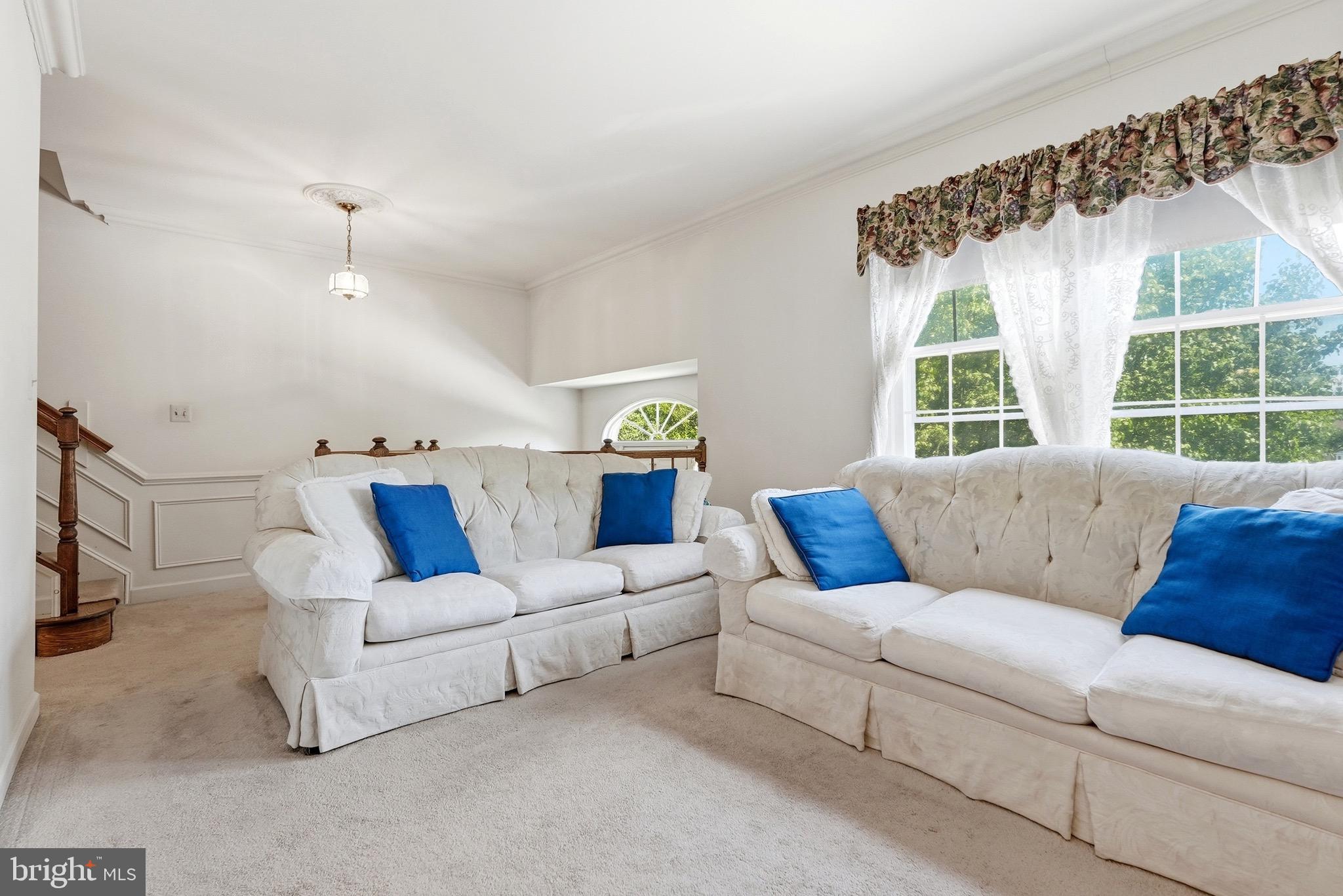 SEVEN OAKS - Residential