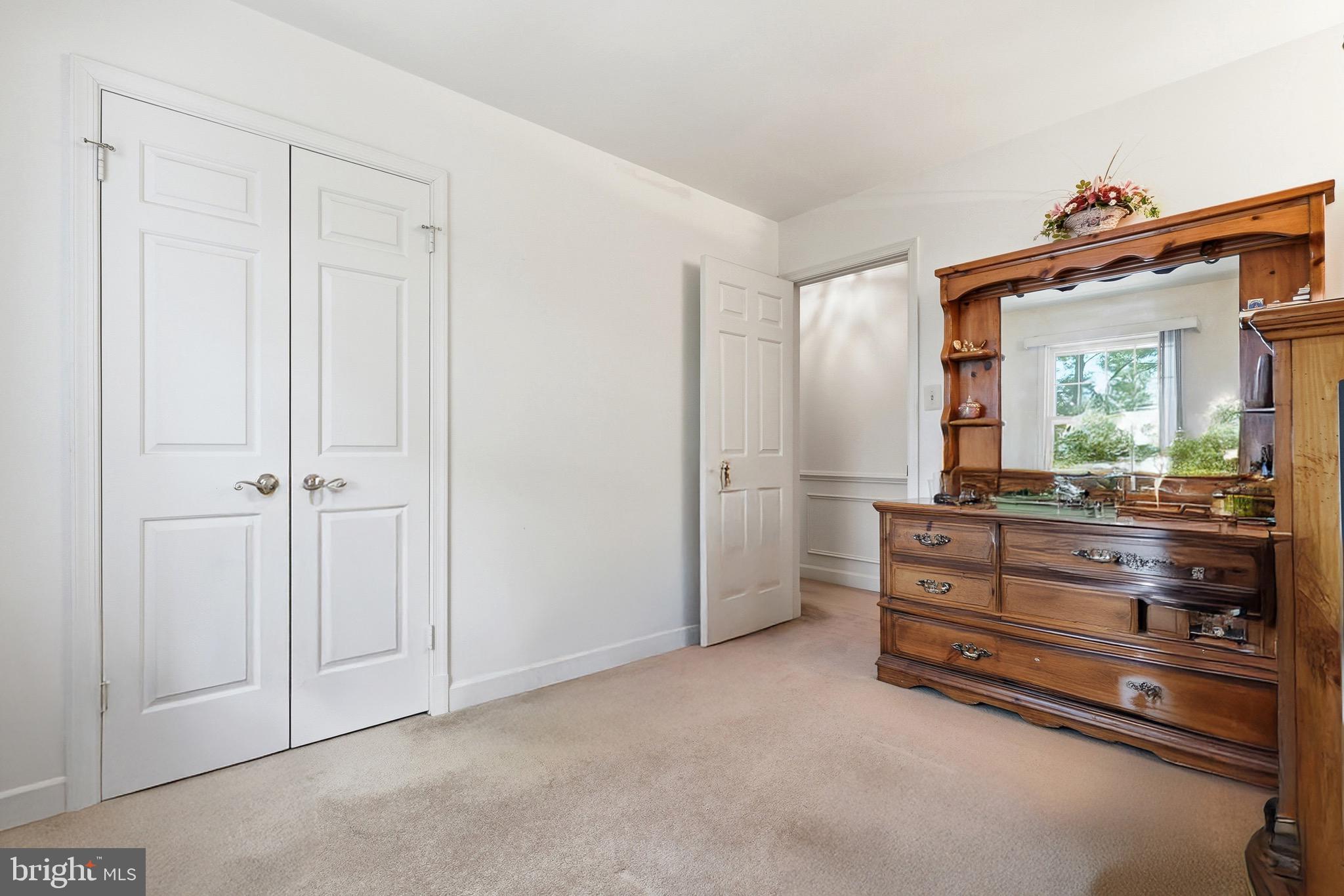 SEVEN OAKS - Residential